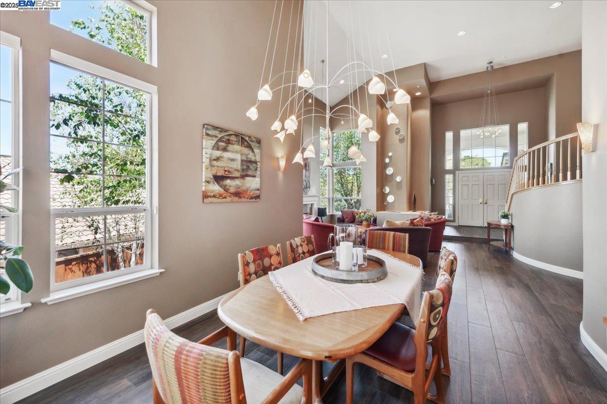 Detail Gallery Image 10 of 54 For 3761 Smallwood Court, Pleasanton,  CA 94566 - 5 Beds | 3/1 Baths