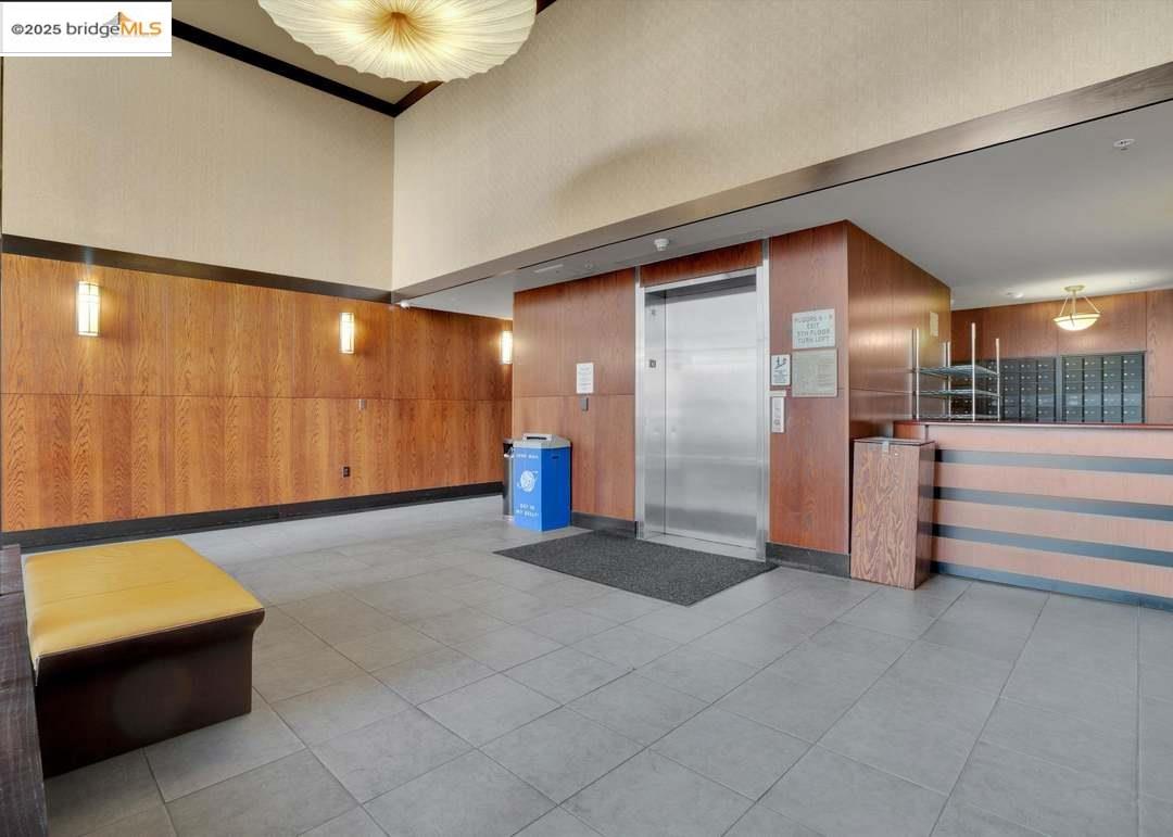 Detail Gallery Image 4 of 4 For 423 7th St #914,  Oakland,  CA 94607 - 1 Beds | 1 Baths