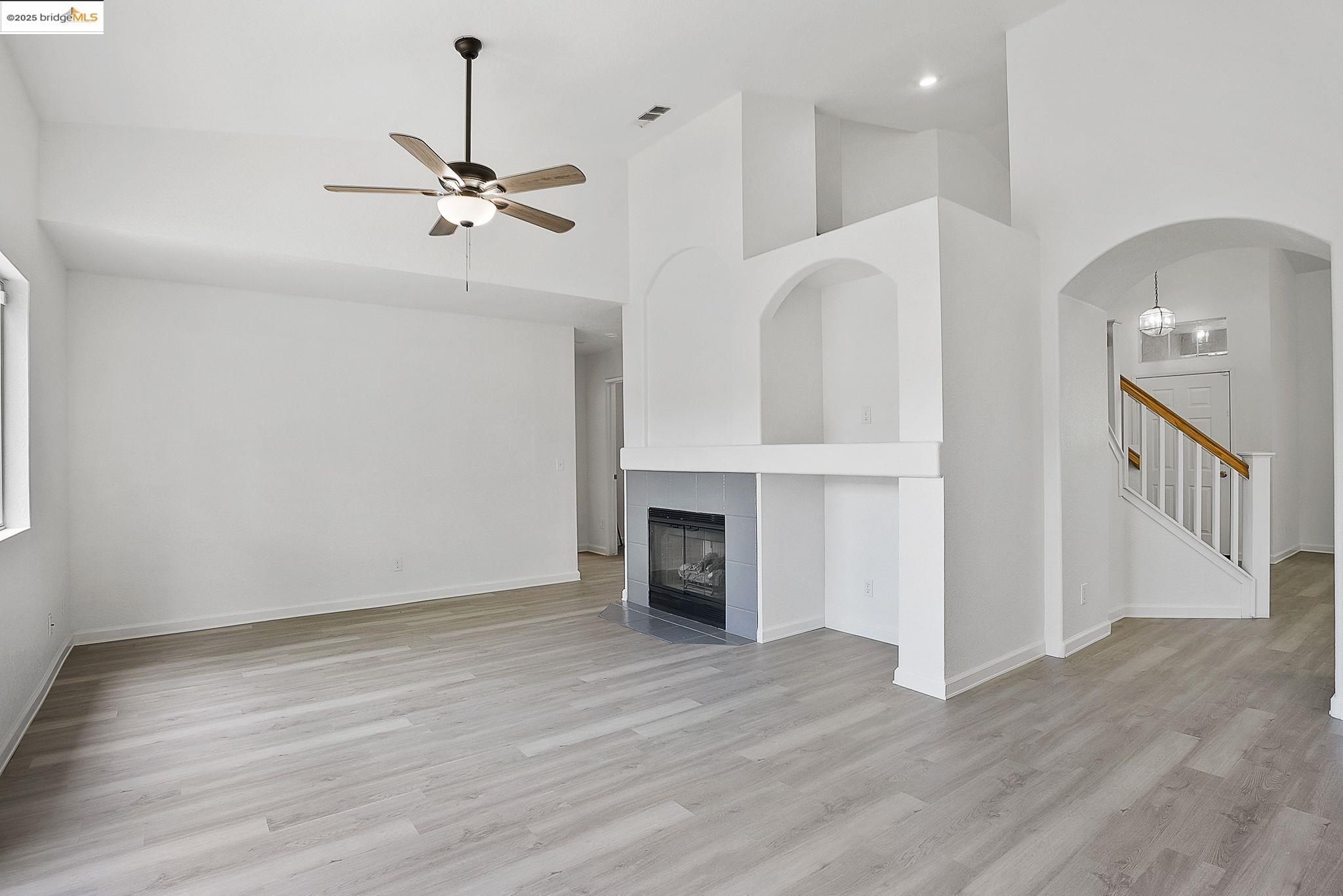 Detail Gallery Image 7 of 29 For 4019 Villa Gomez Ln, Stockton,  CA 95206 - 4 Beds | 3 Baths