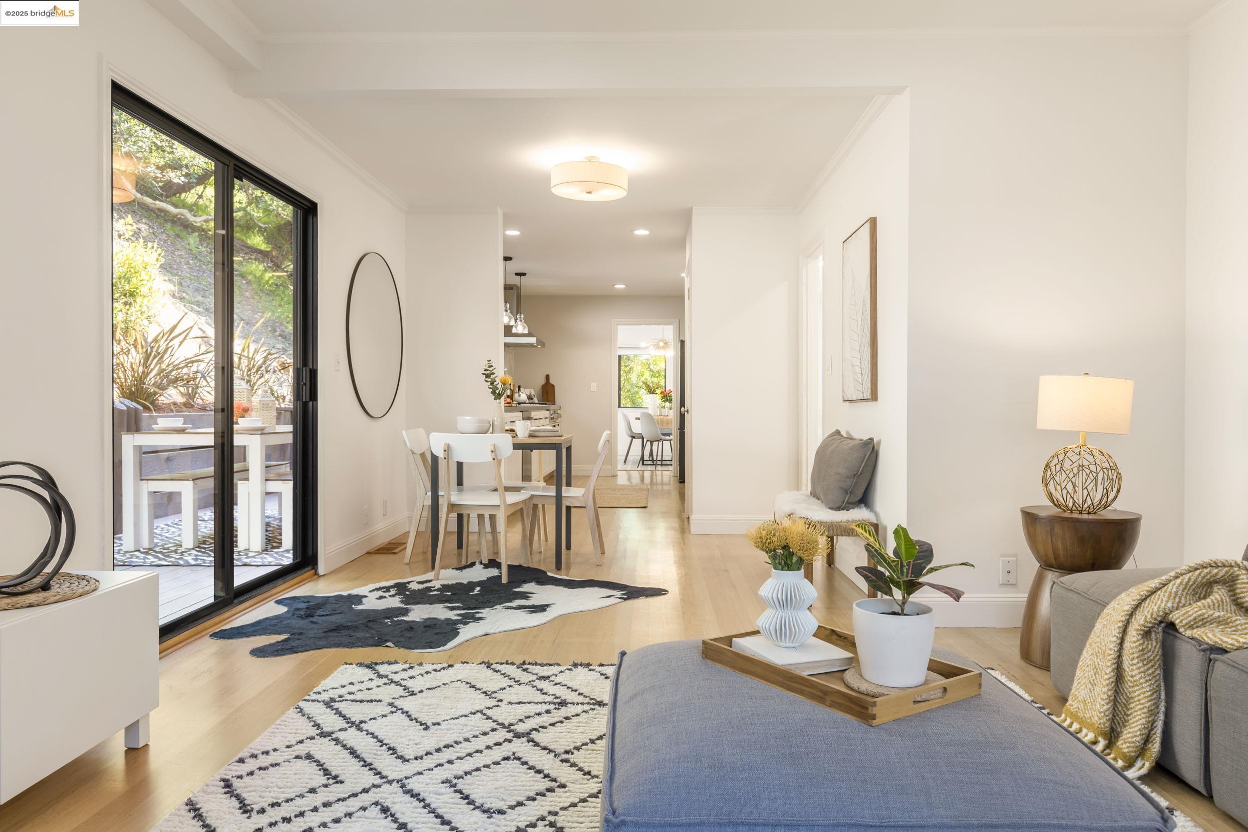 Detail Gallery Image 18 of 44 For 1721 Trestle Glen Rd, Oakland,  CA 94610 - 6 Beds | 4 Baths