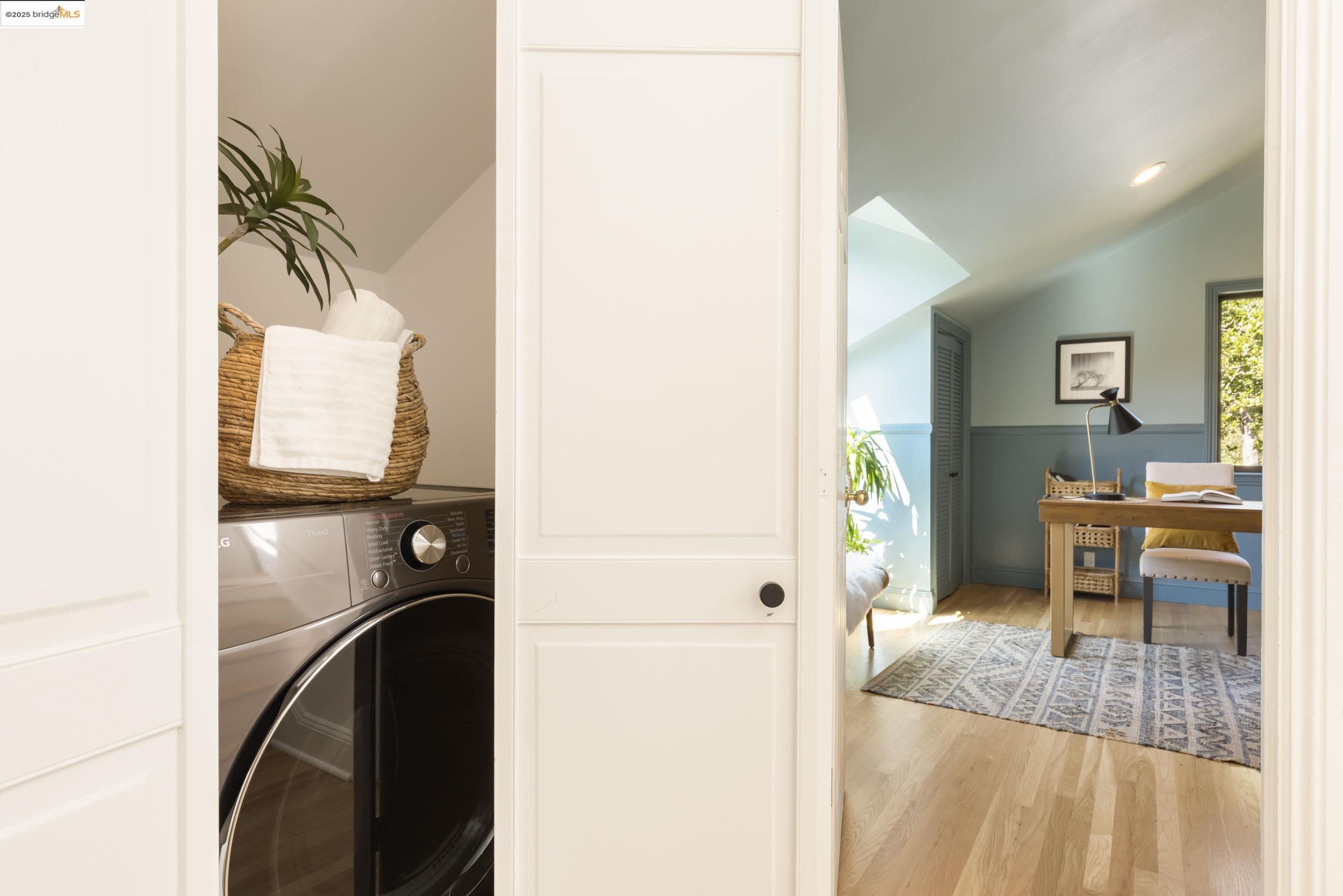 Detail Gallery Image 23 of 44 For 1721 Trestle Glen Rd, Oakland,  CA 94610 - 6 Beds | 4 Baths