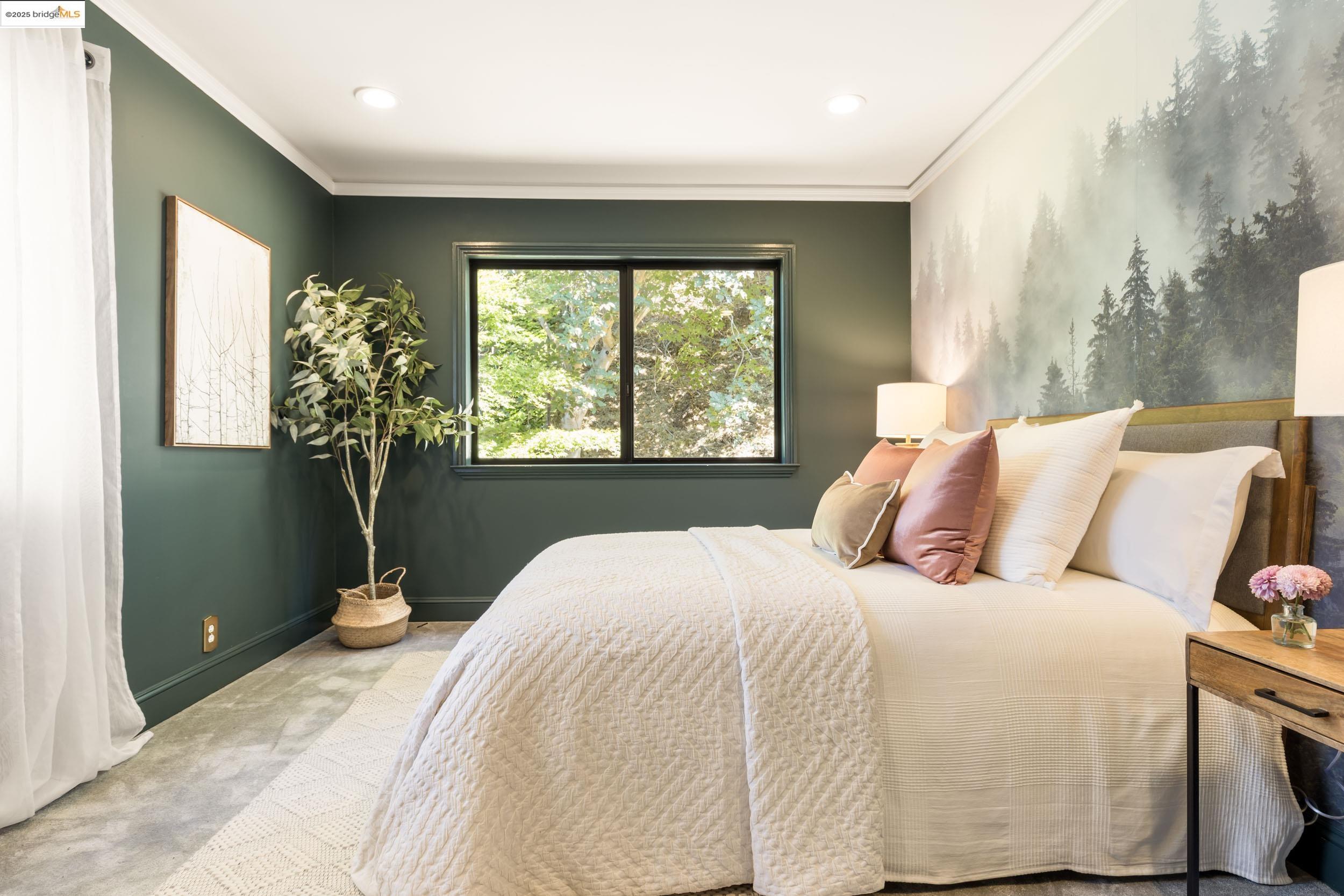 Detail Gallery Image 26 of 44 For 1721 Trestle Glen Rd, Oakland,  CA 94610 - 6 Beds | 4 Baths