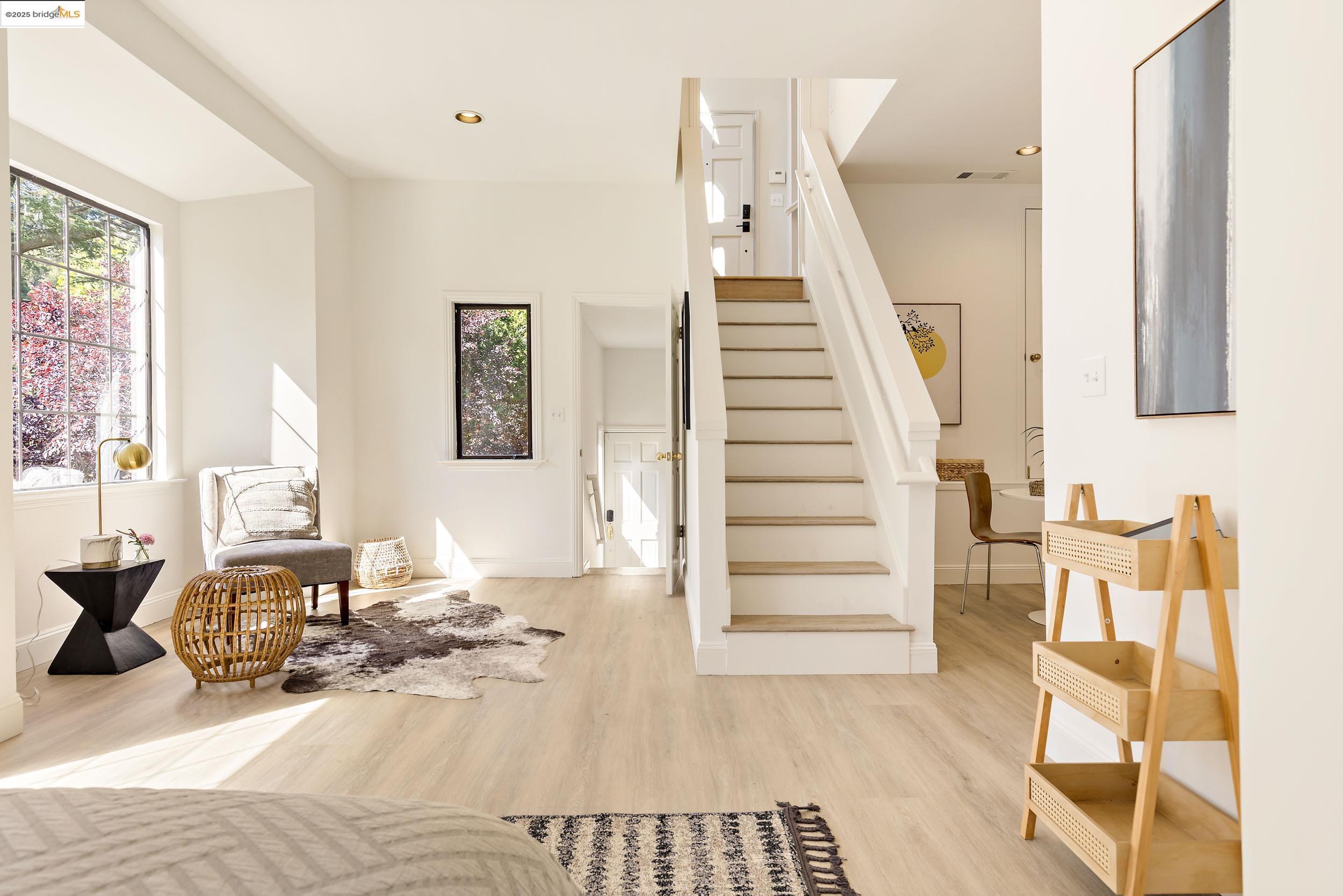 Detail Gallery Image 36 of 44 For 1721 Trestle Glen Rd, Oakland,  CA 94610 - 6 Beds | 4 Baths