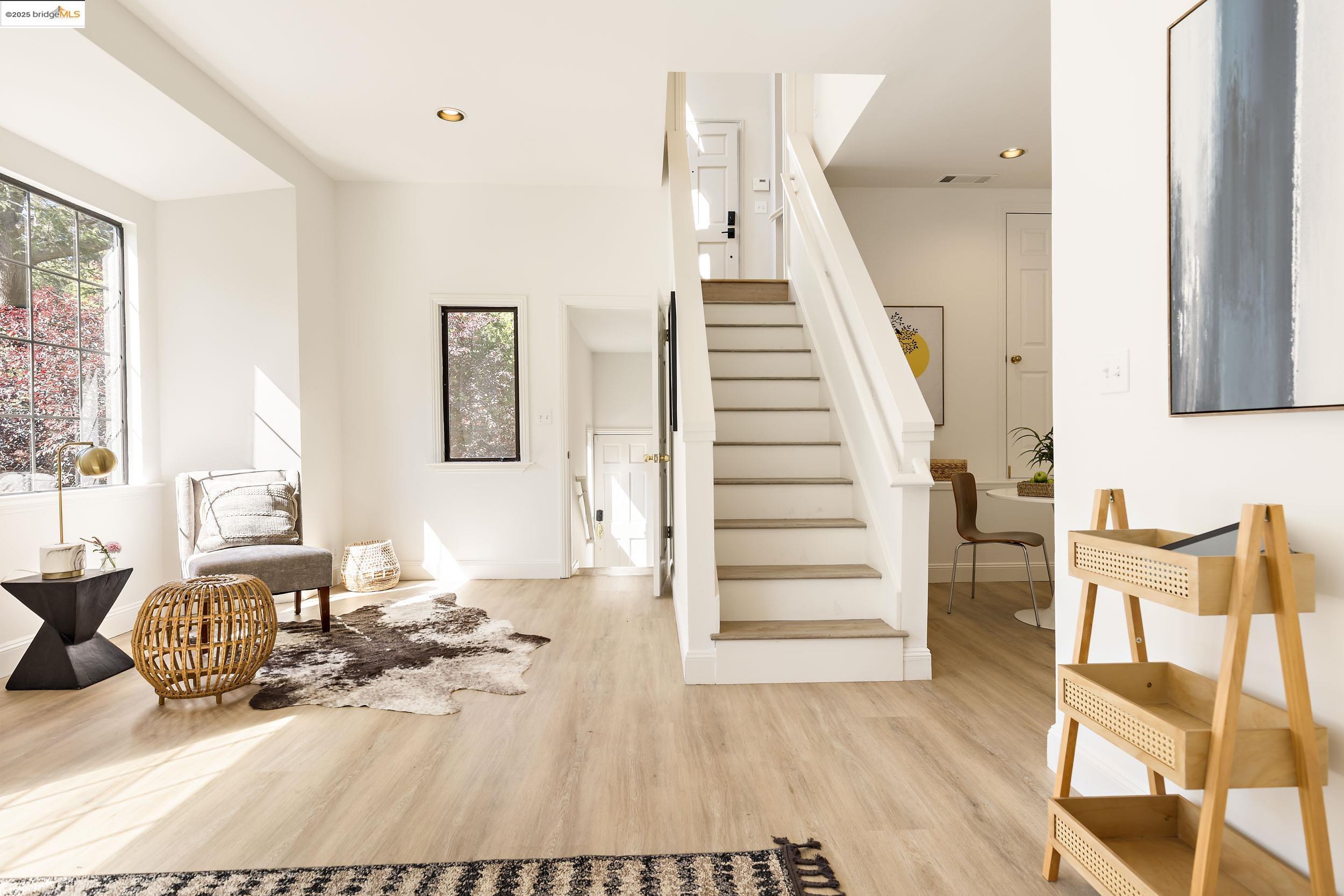 Detail Gallery Image 38 of 44 For 1721 Trestle Glen Rd, Oakland,  CA 94610 - 6 Beds | 4 Baths