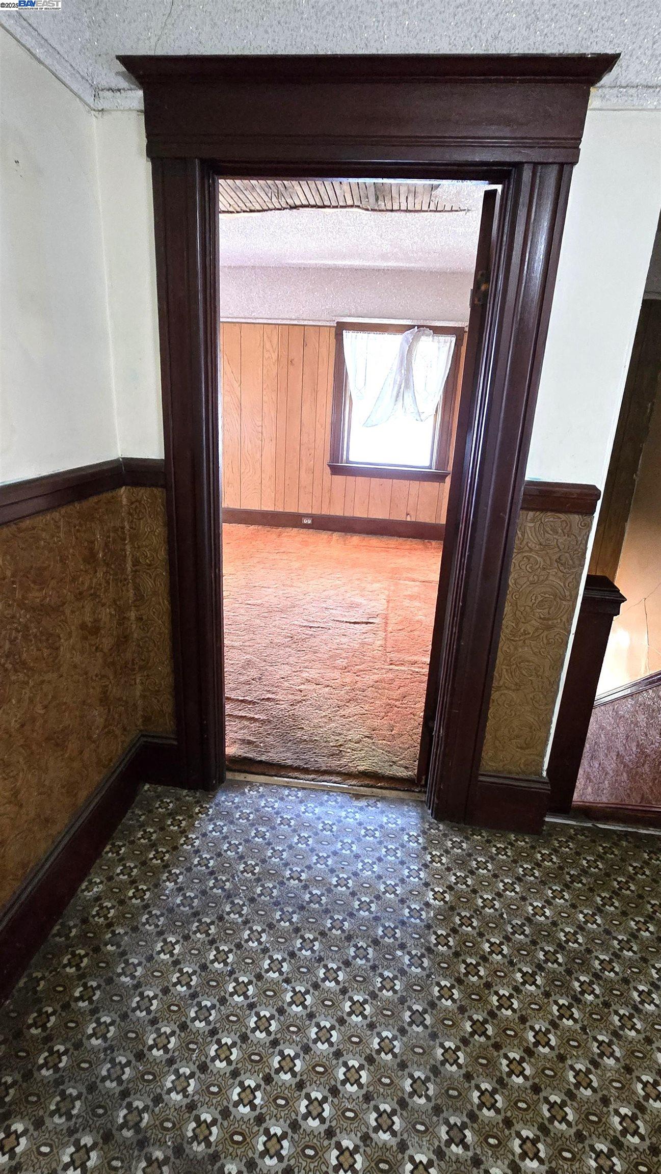 Detail Gallery Image 18 of 41 For 3020 E. 19th St, Oakland,  CA 94601 - 6 Beds | 4 Baths