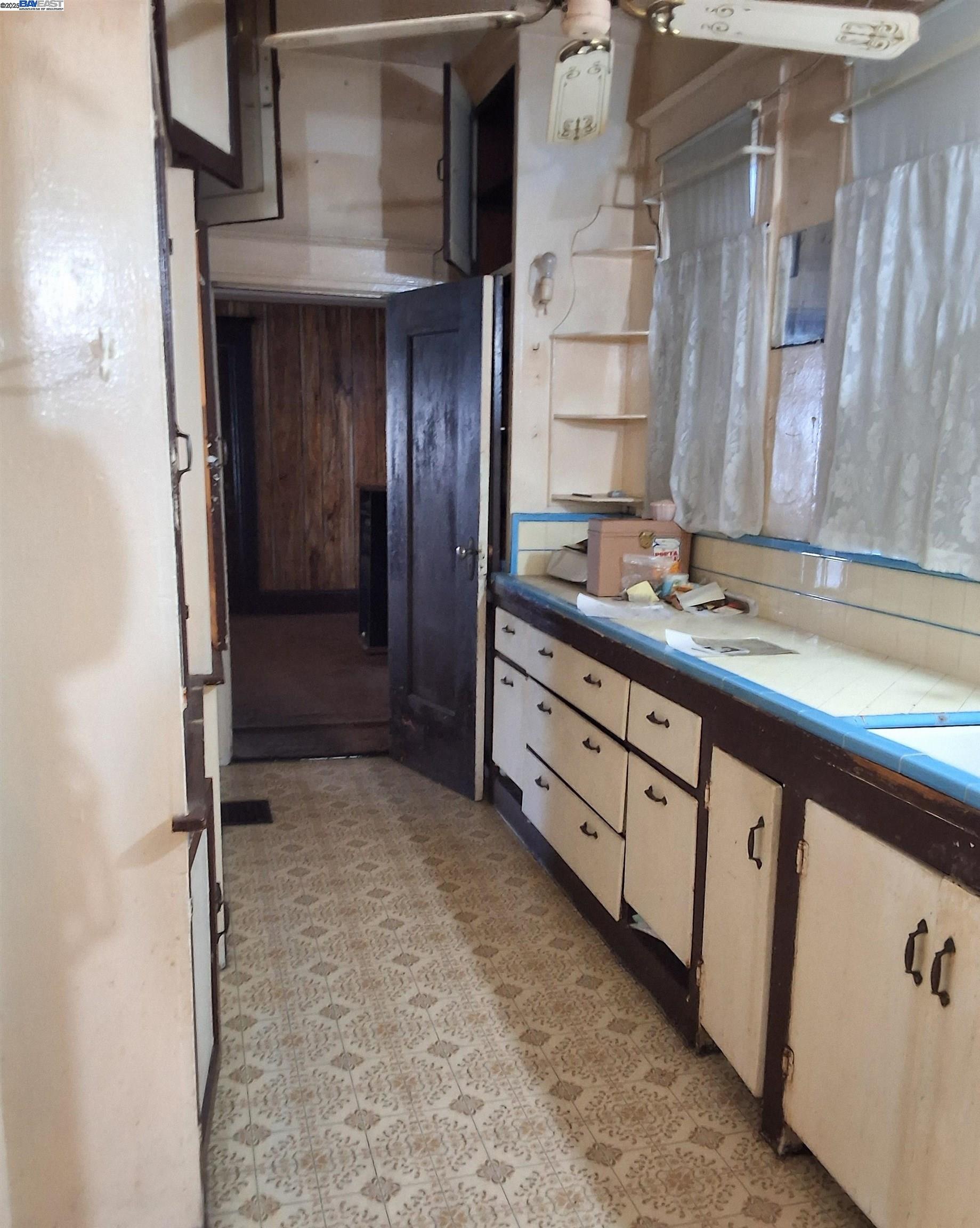 Detail Gallery Image 17 of 46 For 3020 E 19th St, Oakland,  CA 94601 - – Beds | – Baths