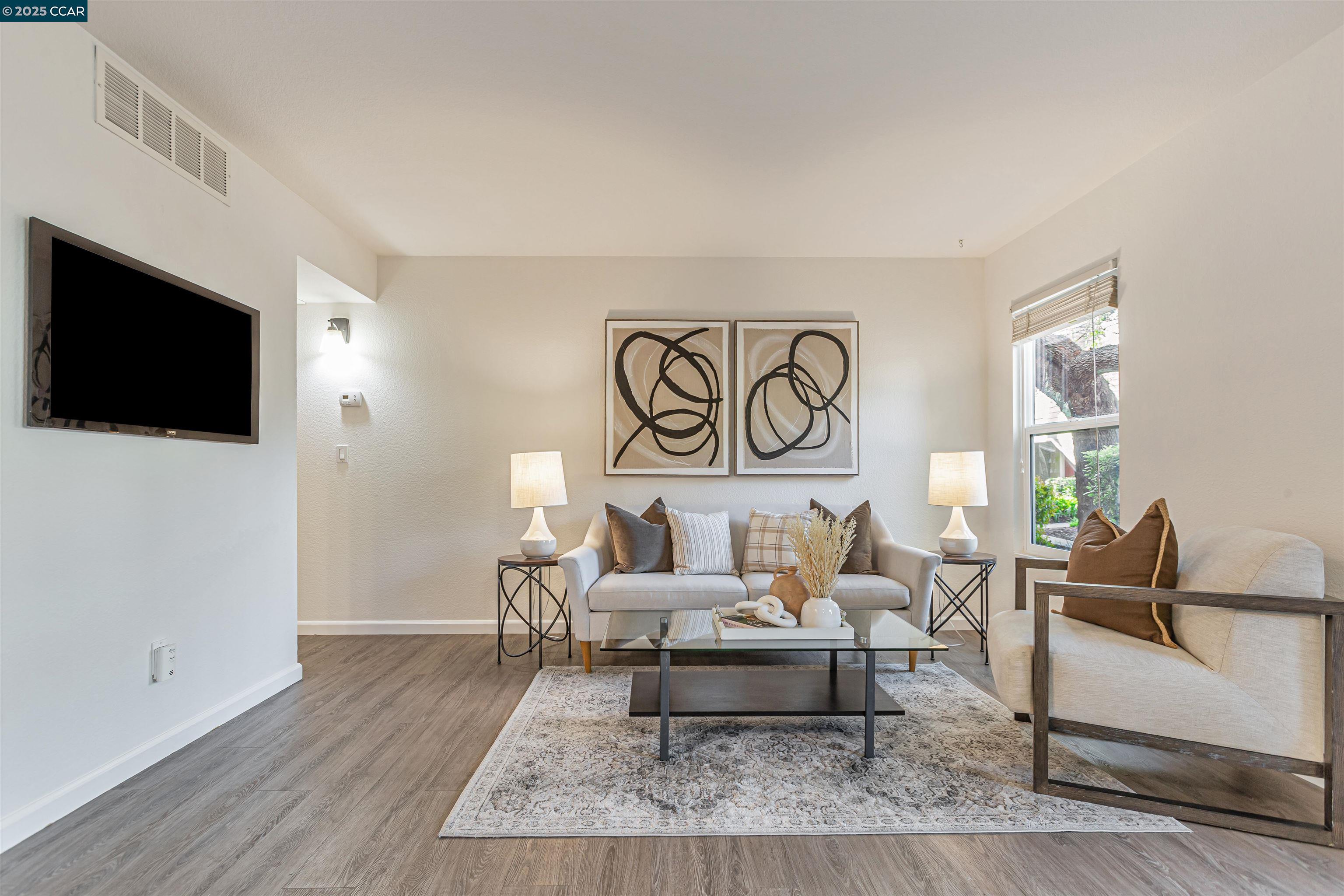 Detail Gallery Image 5 of 26 For 225 Reflections Dr #15,  San Ramon,  CA 94583 - 1 Beds | 1 Baths
