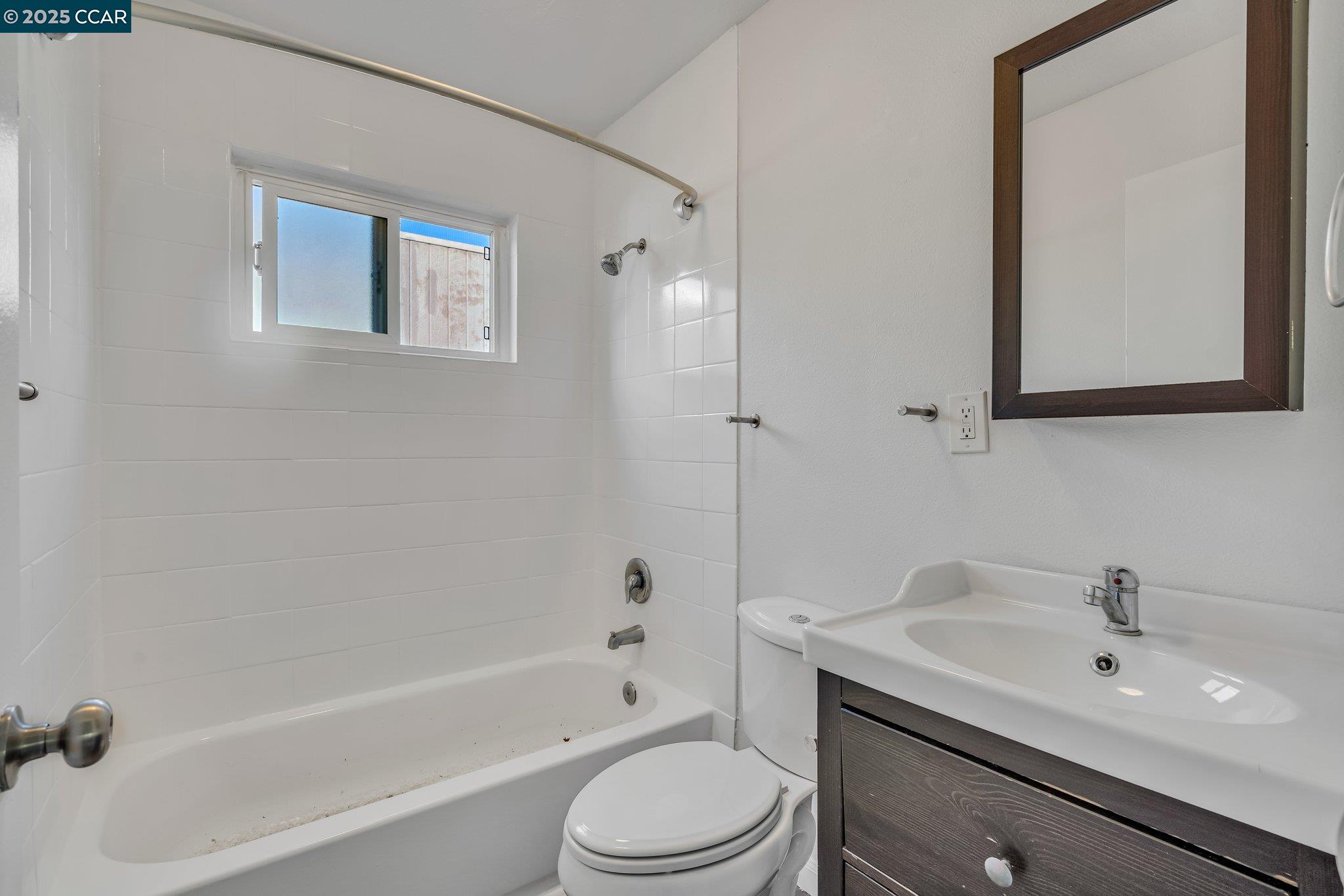 Detail Gallery Image 8 of 10 For 193 Ramona, Pittsburg,  CA 94565 - – Beds | – Baths