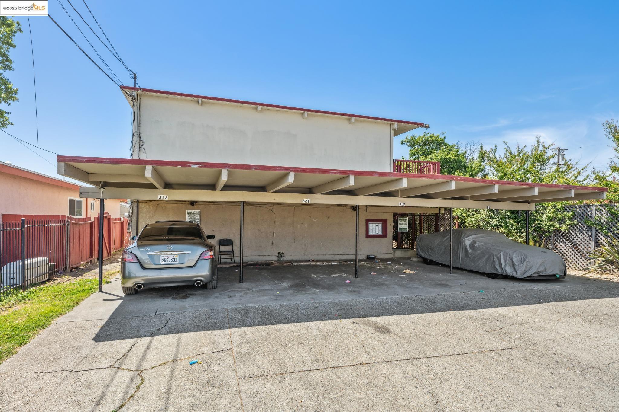 Detail Gallery Image 3 of 9 For 317 S 26th St., Richmond,  CA 94804 - – Beds | – Baths