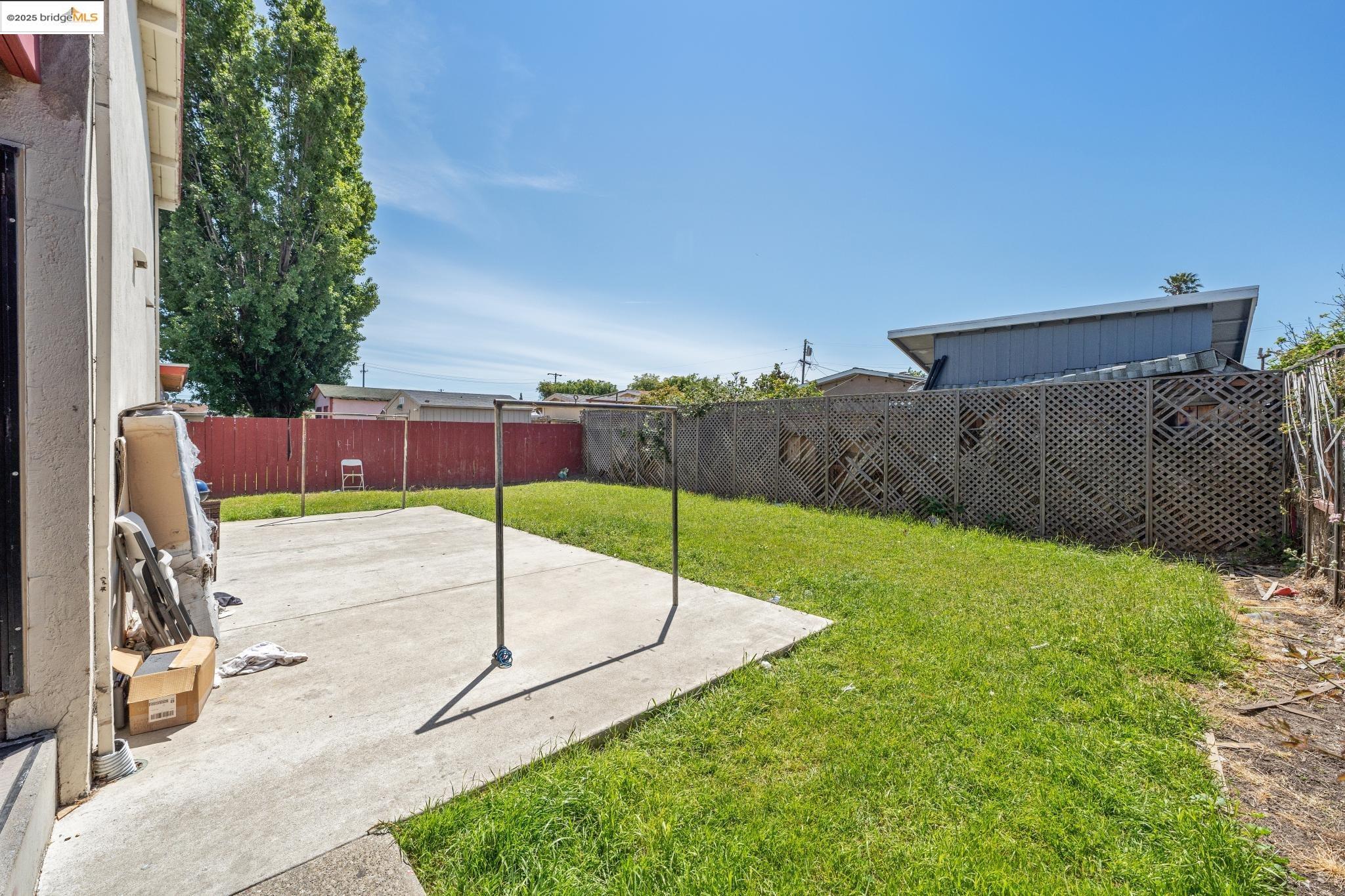 Detail Gallery Image 8 of 9 For 317 S 26th St., Richmond,  CA 94804 - – Beds | – Baths