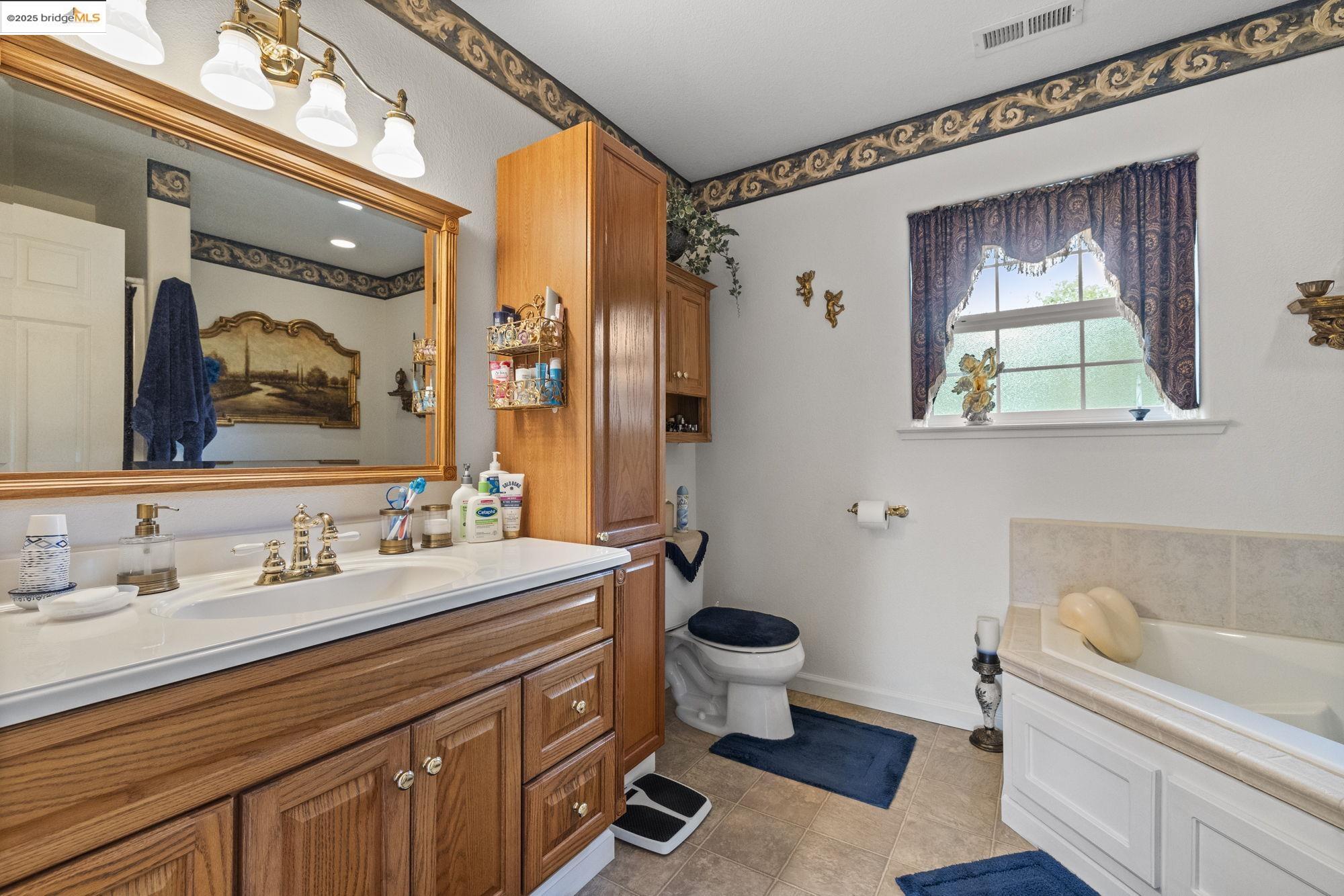 Detail Gallery Image 15 of 31 For 18450 Golden Oaks Dr, Jamestown,  CA 95327 - 3 Beds | 3/1 Baths
