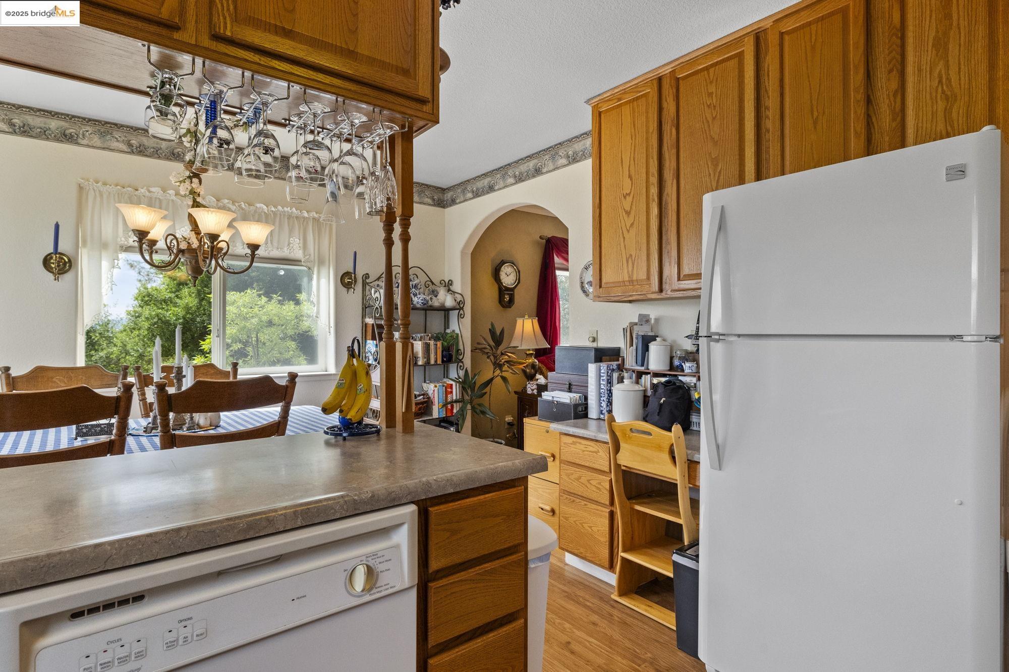 Detail Gallery Image 9 of 31 For 18450 Golden Oaks Dr, Jamestown,  CA 95327 - 3 Beds | 3/1 Baths