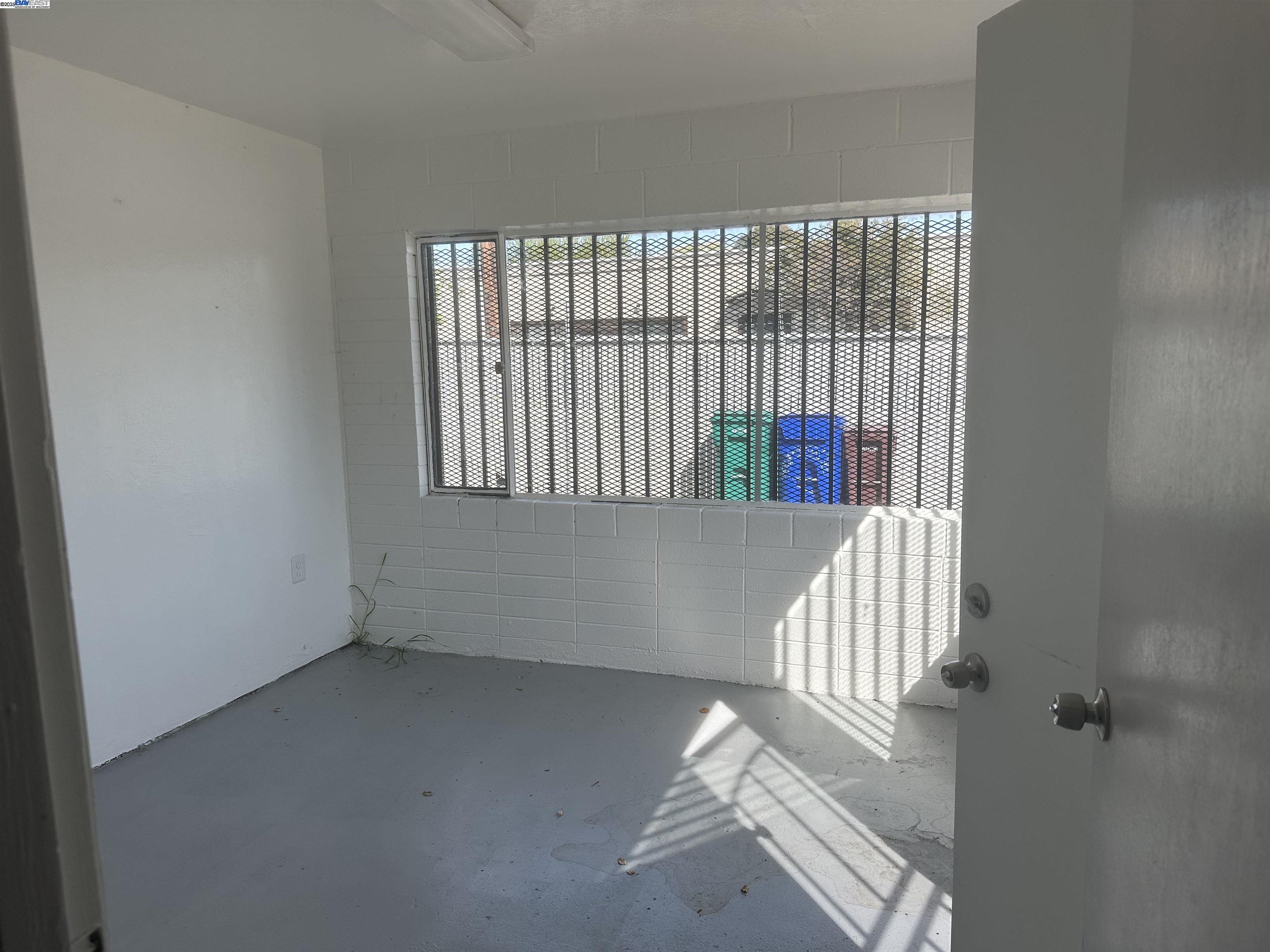 Detail Gallery Image 12 of 15 For 4401 Market Street, Oakland,  CA 94619-3423 - – Beds | – Baths