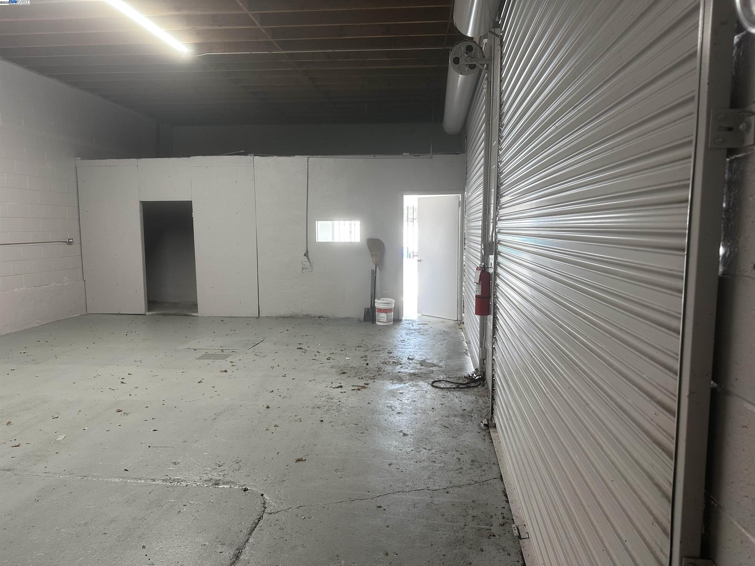 Detail Gallery Image 8 of 15 For 4401 Market Street, Oakland,  CA 94619-3423 - – Beds | – Baths