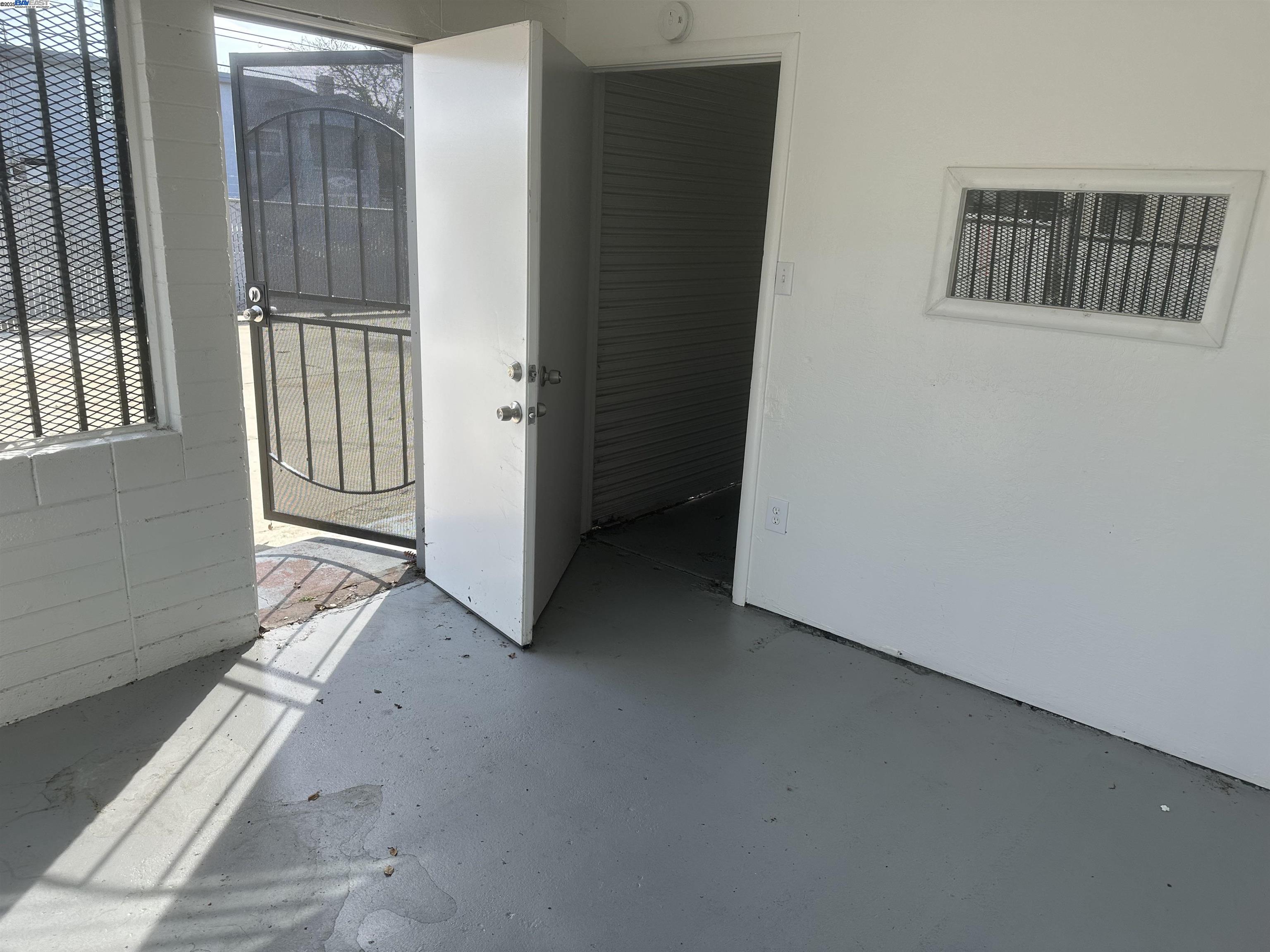 Detail Gallery Image 10 of 15 For 4401 Market Street, Oakland,  CA 94619-3423 - – Beds | – Baths