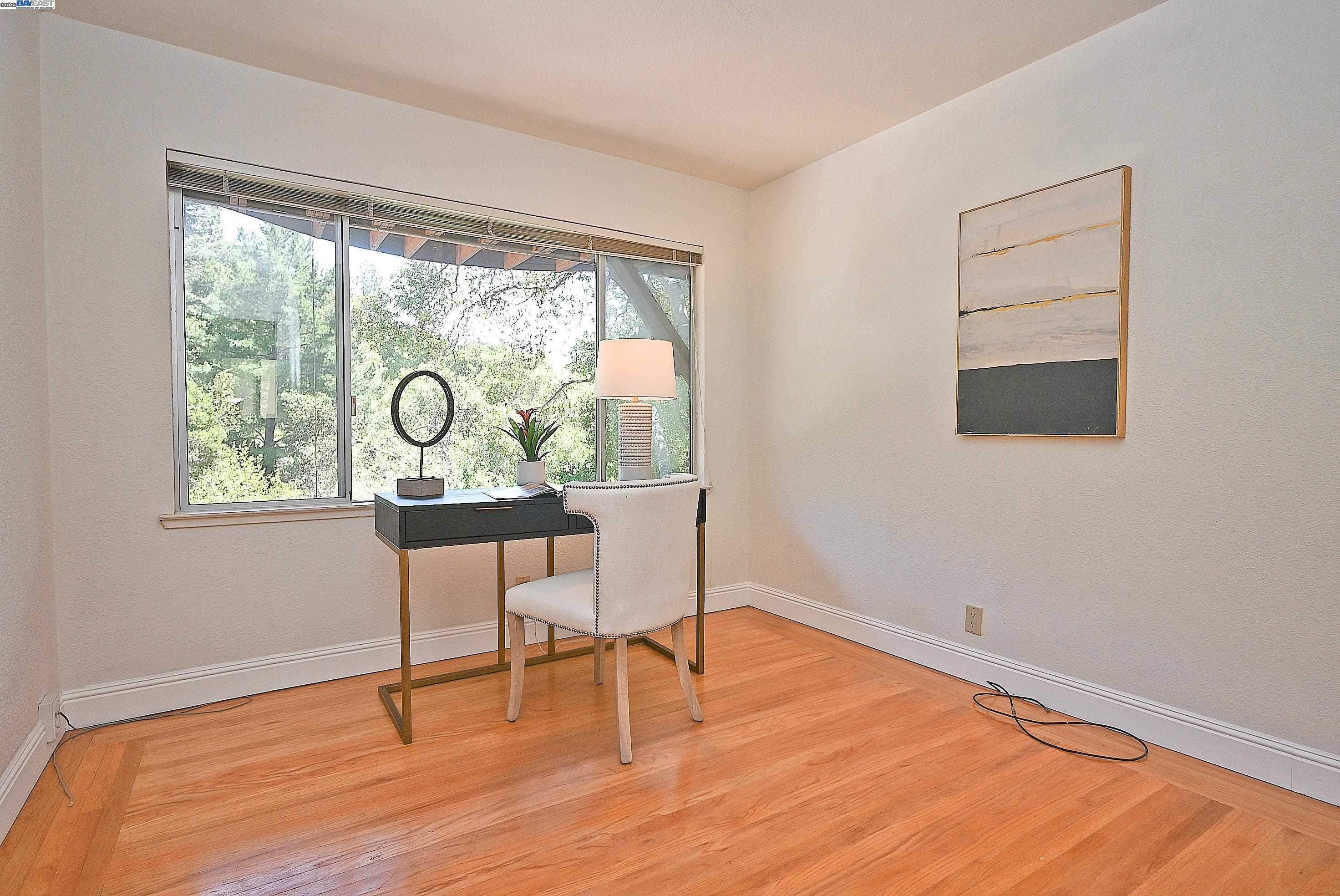 Detail Gallery Image 29 of 60 For 38 Saint Stephens Dr., Orinda,  CA 94563-1950 - 5 Beds | 3/1 Baths