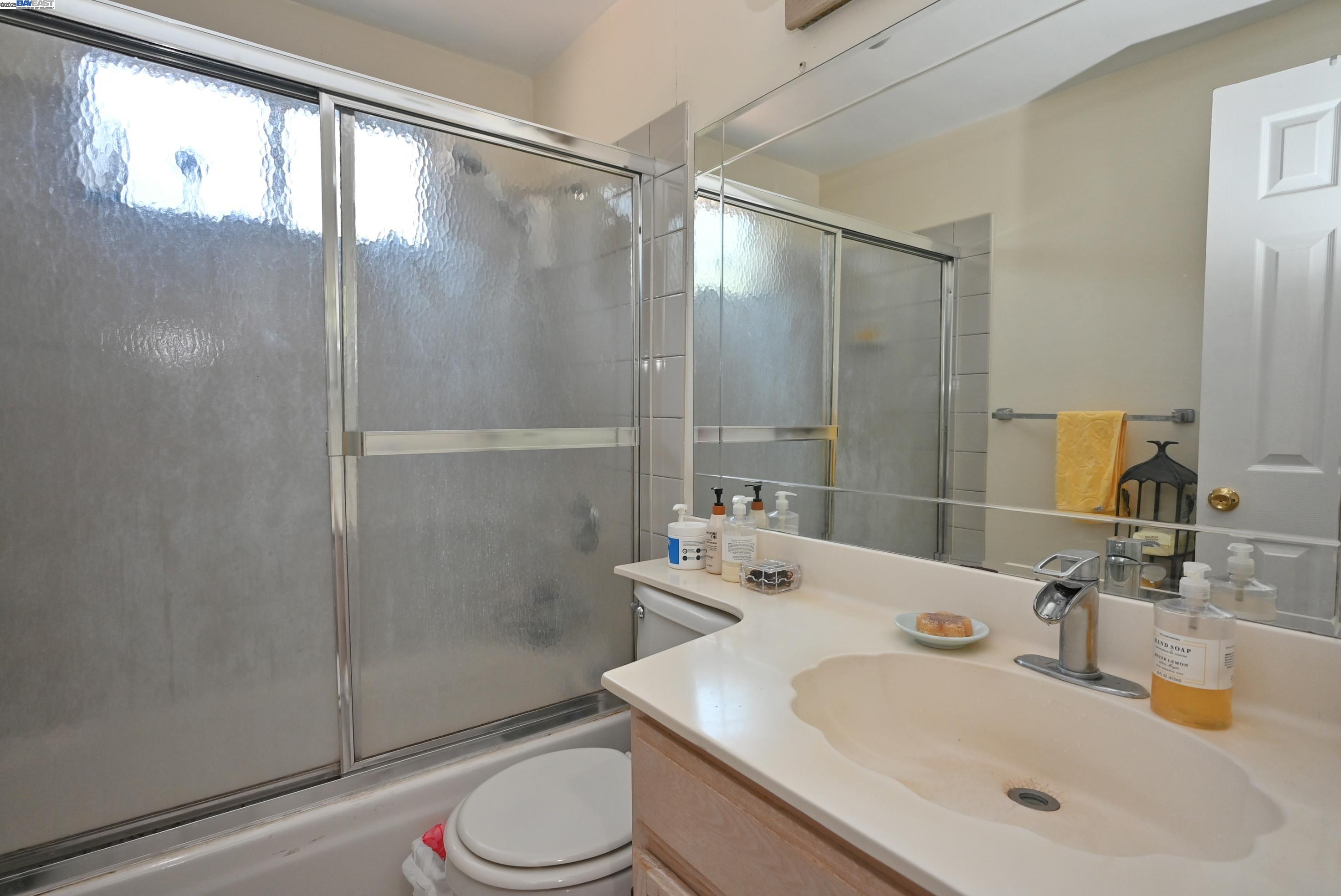 Detail Gallery Image 36 of 60 For 38 Saint Stephens Dr., Orinda,  CA 94563-1950 - 5 Beds | 3/1 Baths