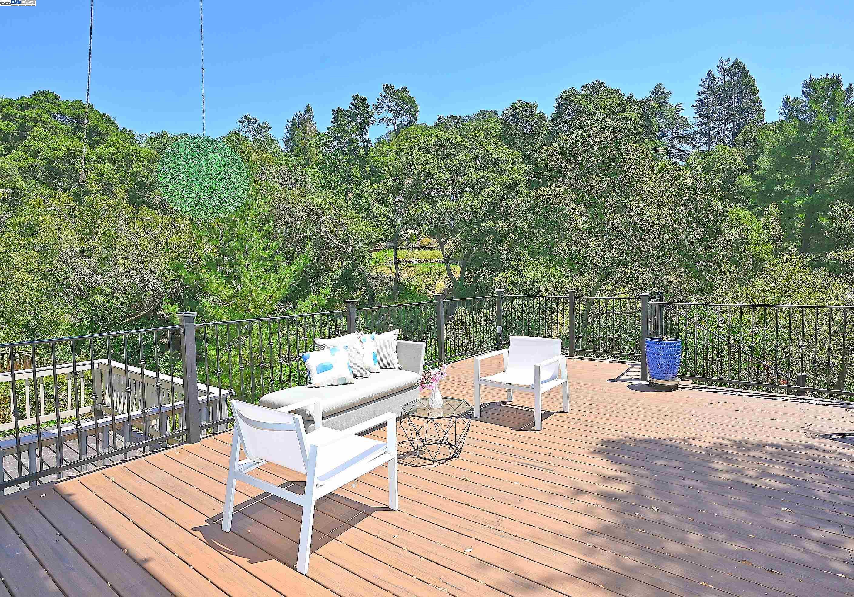 Detail Gallery Image 43 of 60 For 38 Saint Stephens Dr., Orinda,  CA 94563-1950 - 5 Beds | 3/1 Baths