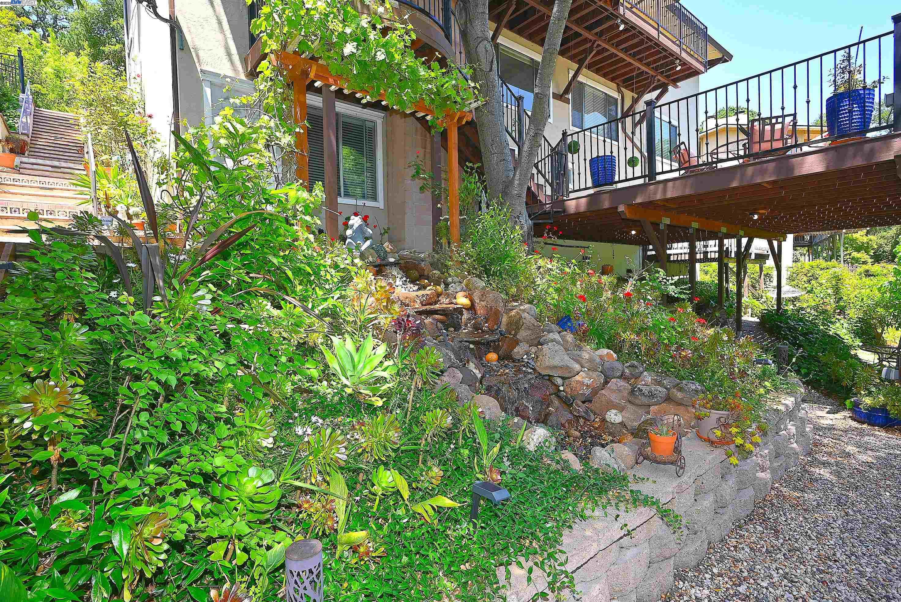 Detail Gallery Image 44 of 60 For 38 Saint Stephens Dr., Orinda,  CA 94563-1950 - 5 Beds | 3/1 Baths