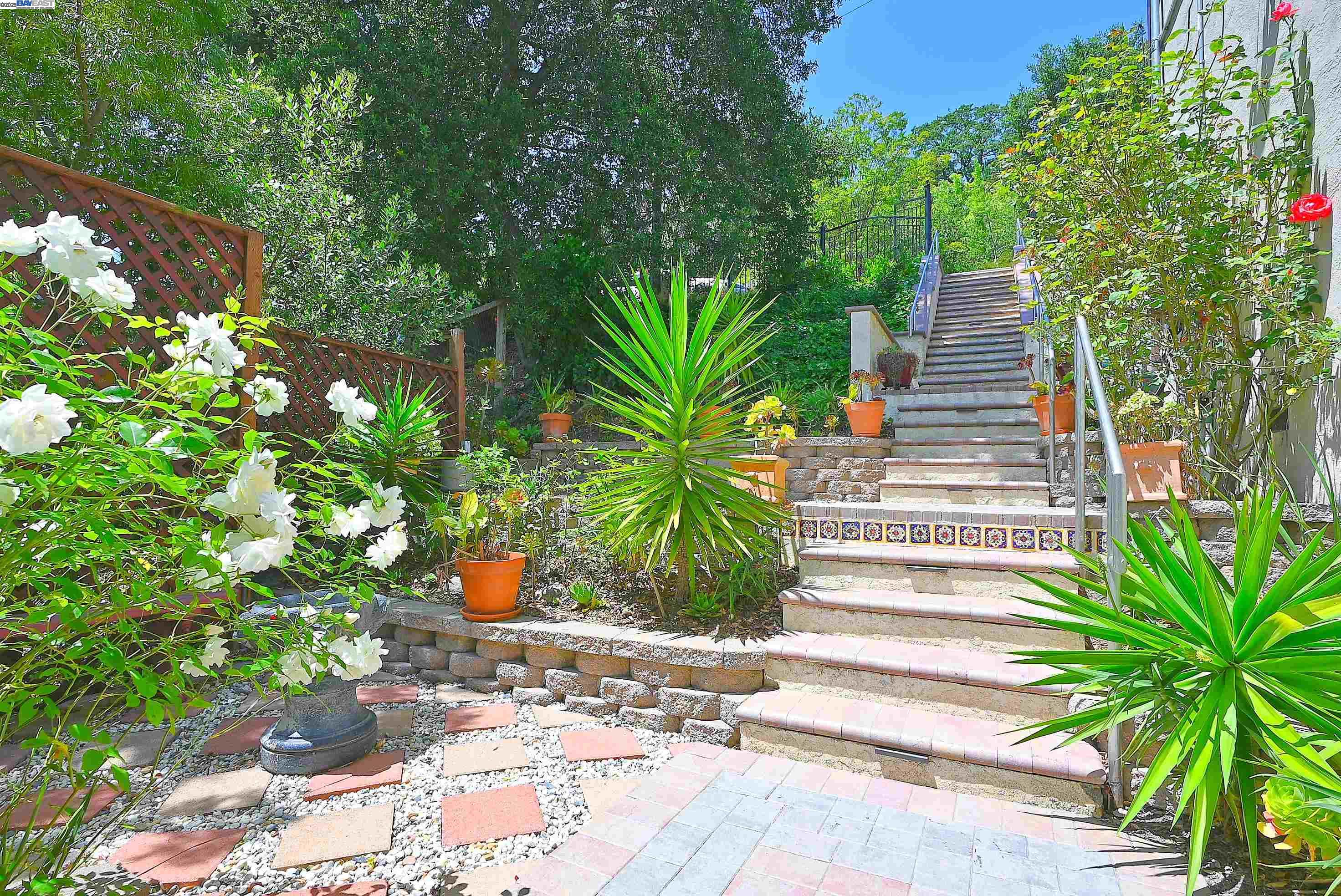 Detail Gallery Image 54 of 60 For 38 Saint Stephens Dr., Orinda,  CA 94563-1950 - 5 Beds | 3/1 Baths