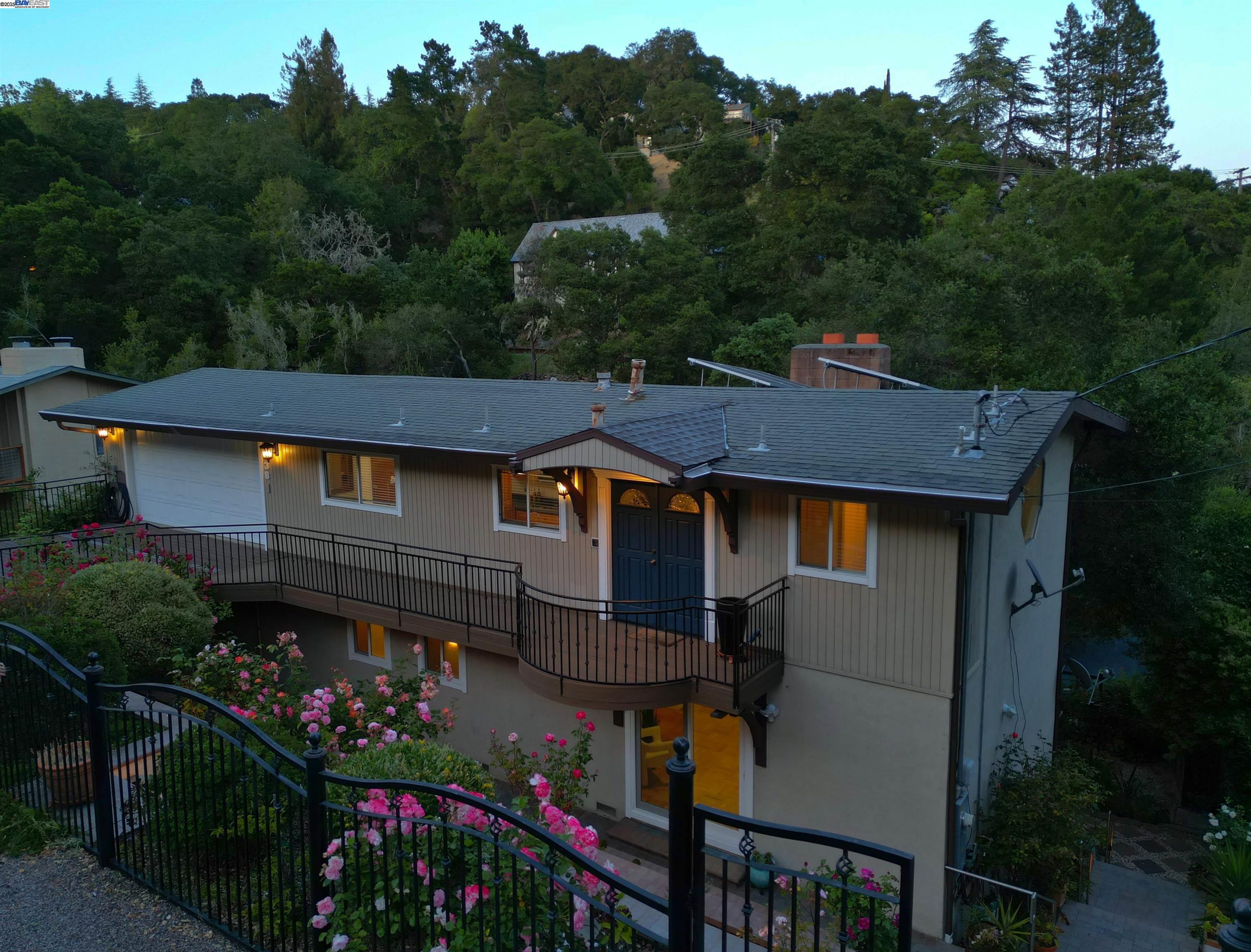 Detail Gallery Image 60 of 60 For 38 Saint Stephens Dr., Orinda,  CA 94563-1950 - 5 Beds | 3/1 Baths