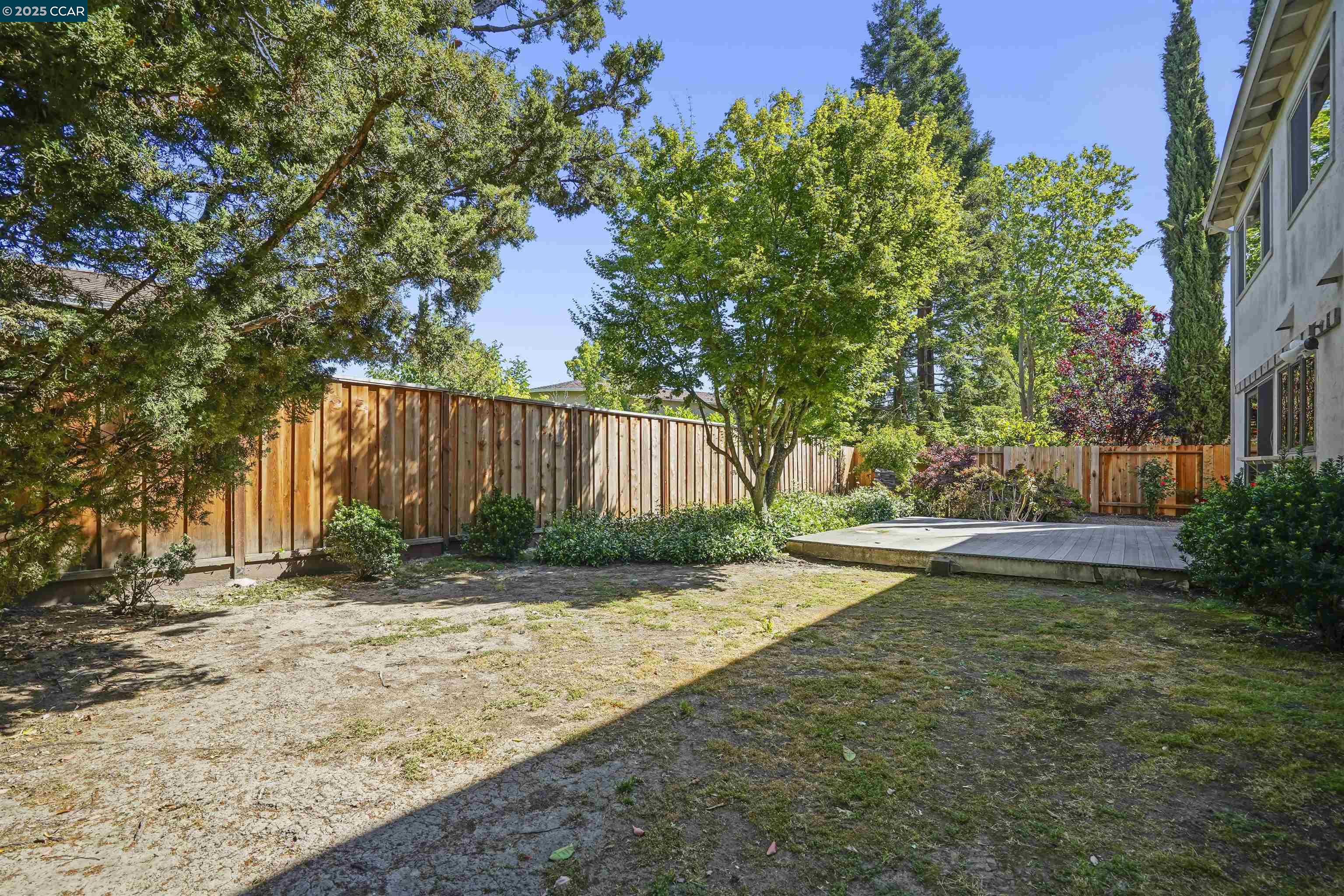Detail Gallery Image 11 of 36 For 220 Daylight Pl, Danville,  CA 94526 - 5 Beds | 2/1 Baths