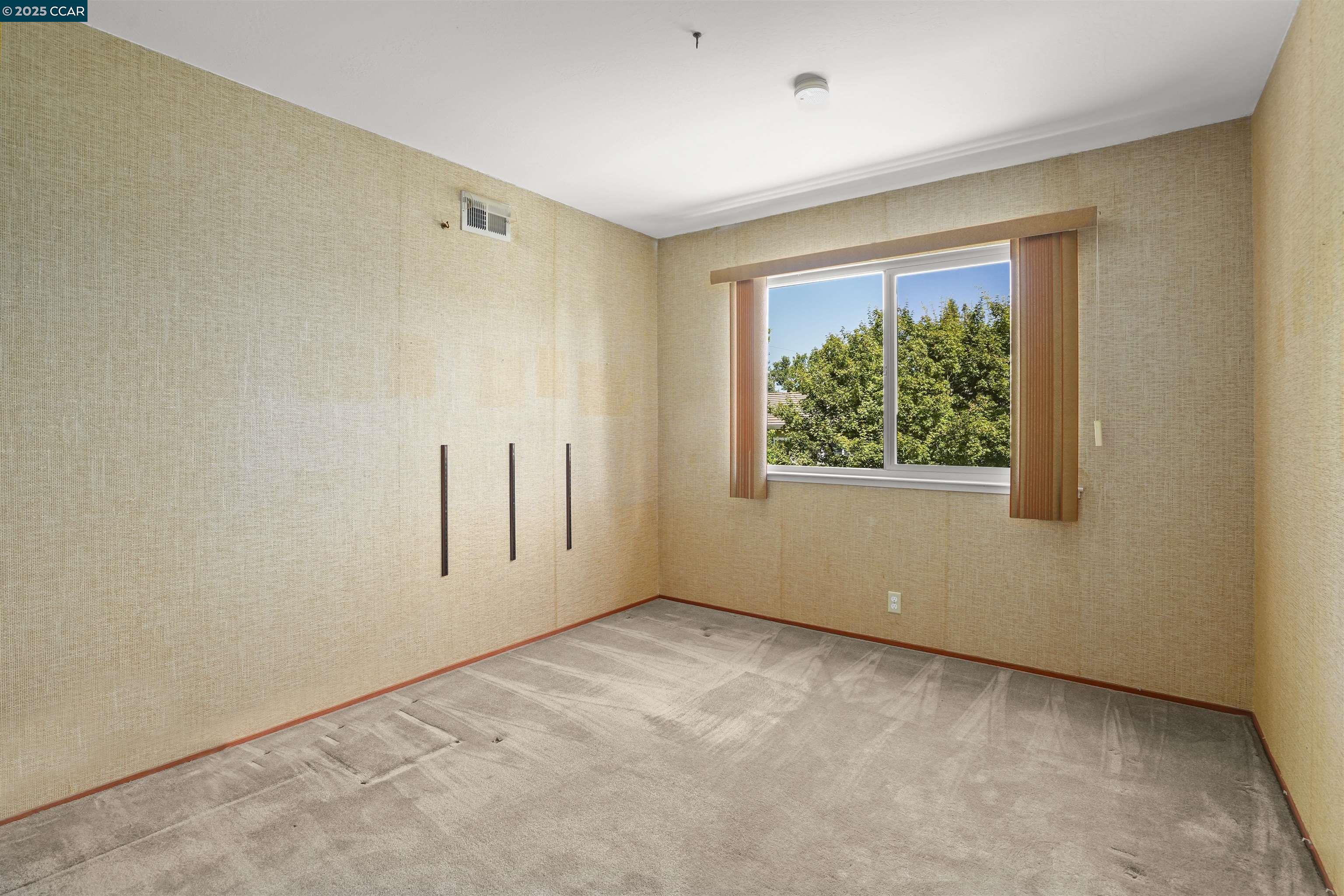 Detail Gallery Image 17 of 36 For 220 Daylight Pl, Danville,  CA 94526 - 5 Beds | 2/1 Baths