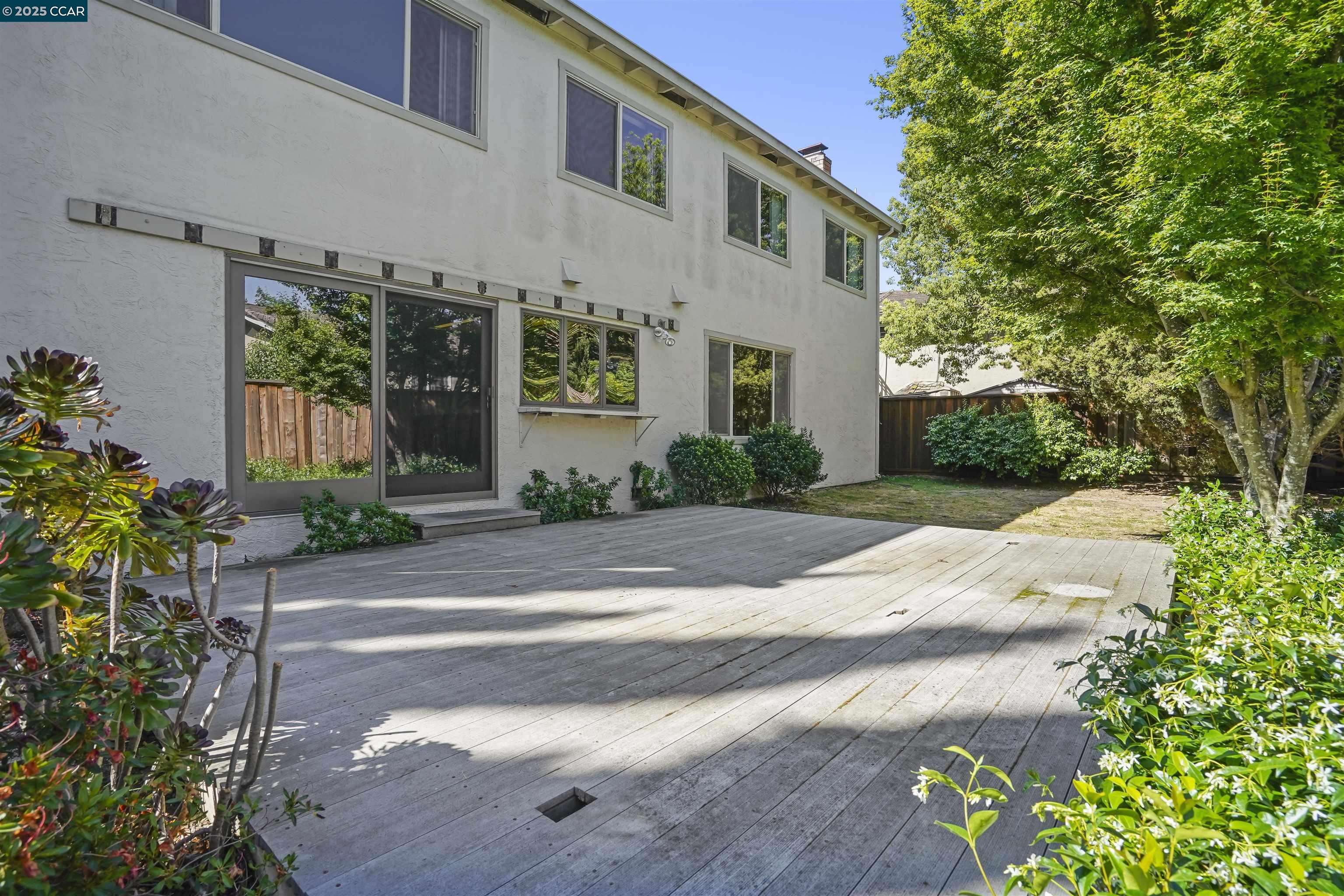 Detail Gallery Image 32 of 36 For 220 Daylight Pl, Danville,  CA 94526 - 5 Beds | 2/1 Baths