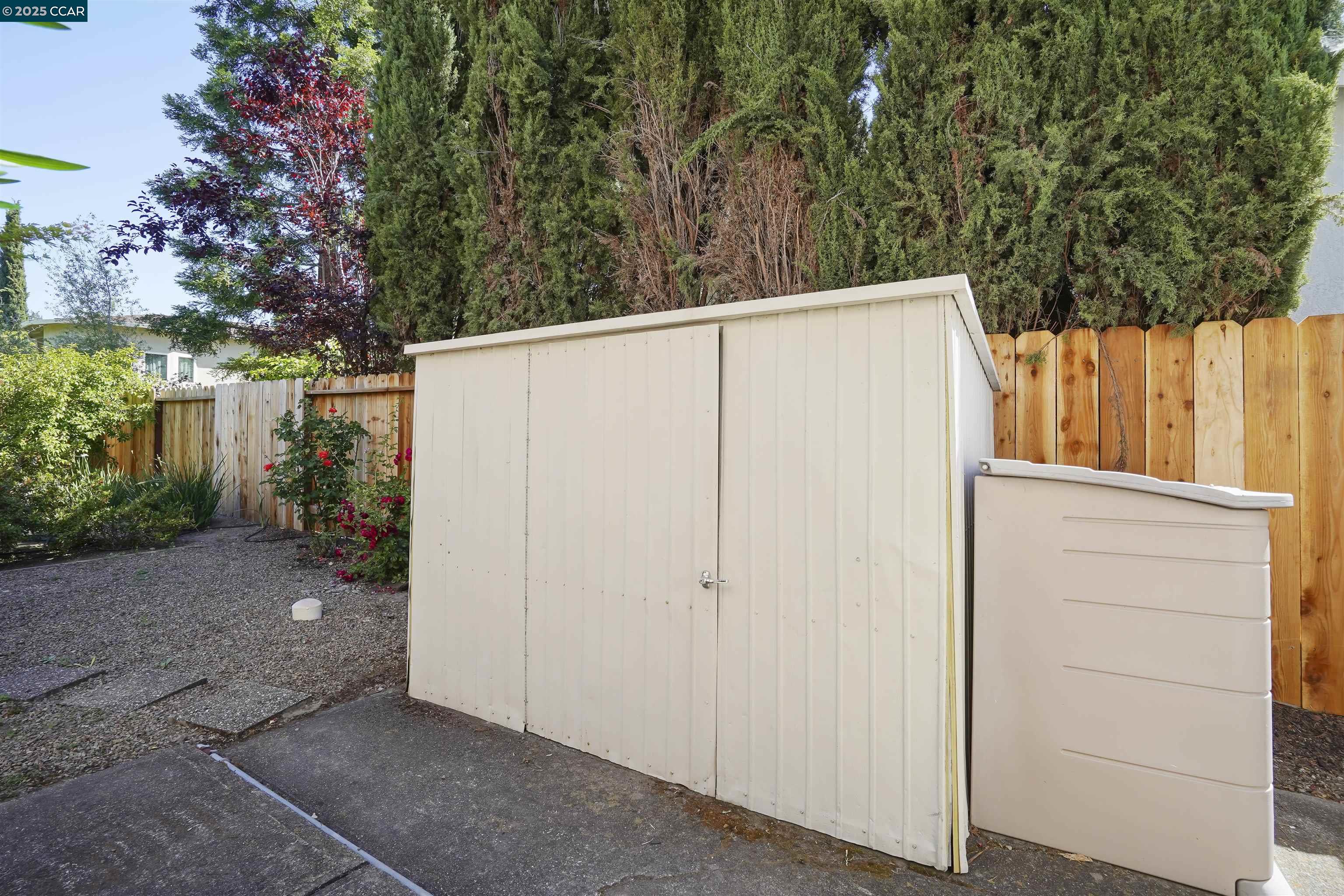 Detail Gallery Image 35 of 36 For 220 Daylight Pl, Danville,  CA 94526 - 5 Beds | 2/1 Baths