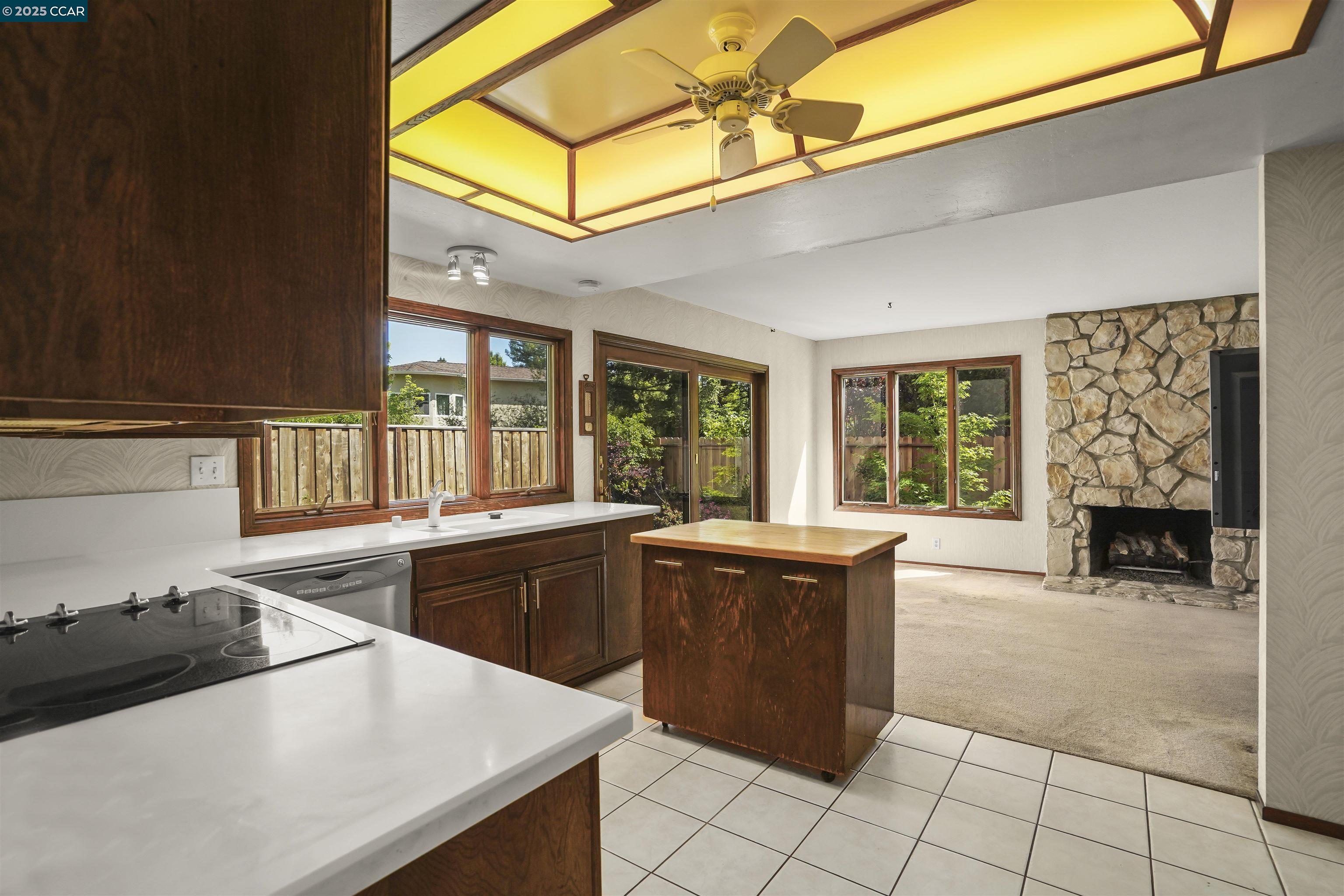 Detail Gallery Image 6 of 36 For 220 Daylight Pl, Danville,  CA 94526 - 5 Beds | 2/1 Baths