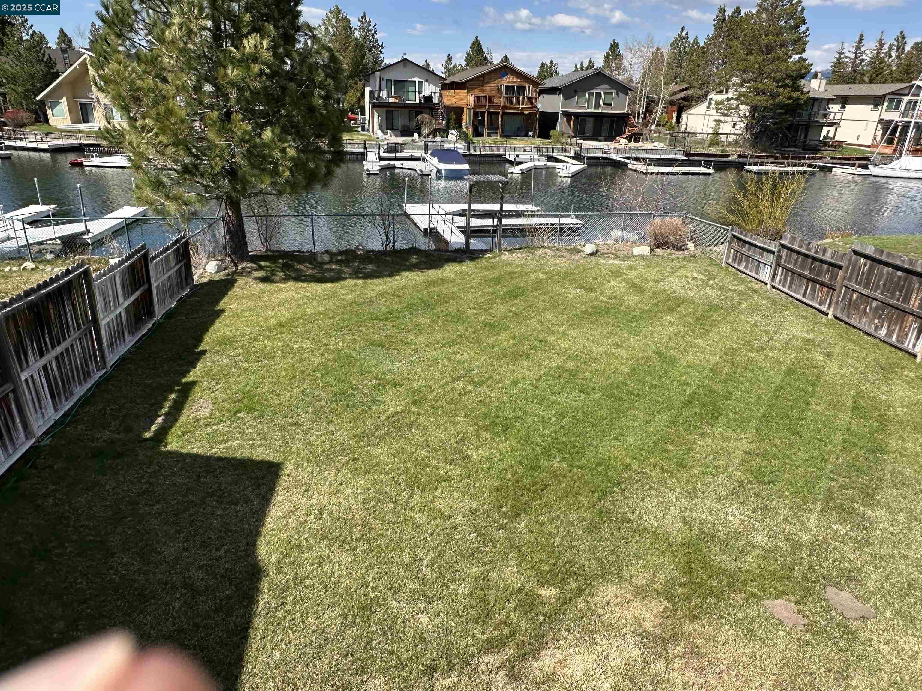 Detail Gallery Image 20 of 33 For 1975 Venice Dr, South Lake Tahoe,  CA 96150 - 4 Beds | 2/1 Baths