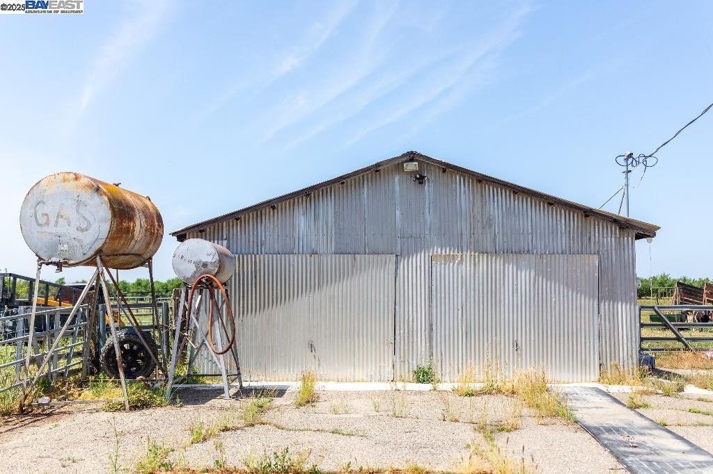 Detail Gallery Image 6 of 18 For 437 Goodwin Rd, Modesto,  CA 95357 - 1 Beds | 1 Baths