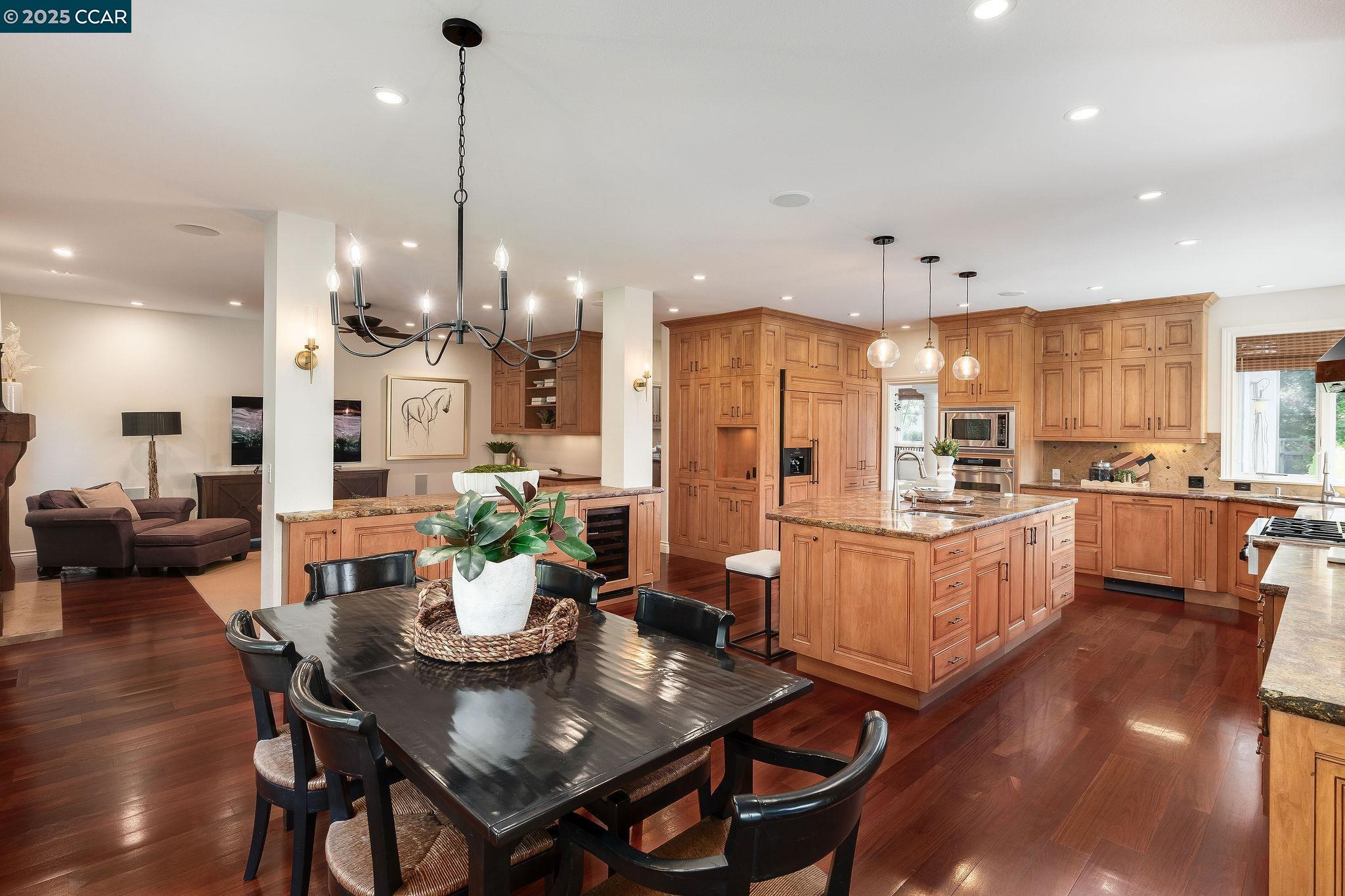 Detail Gallery Image 11 of 38 For 129 Alta Vista Way, Danville,  CA 94506 - 4 Beds | 3/1 Baths