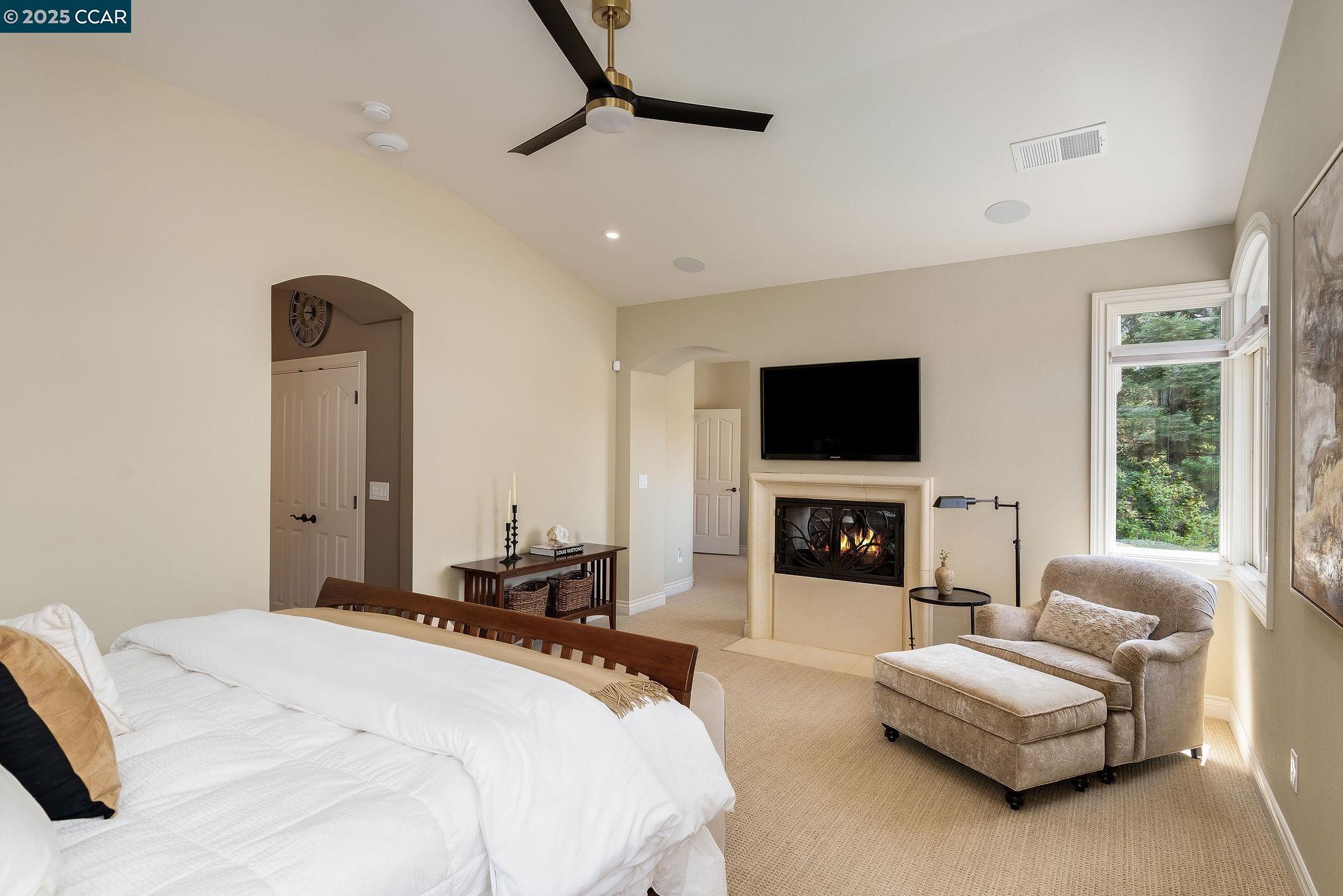 Detail Gallery Image 17 of 38 For 129 Alta Vista Way, Danville,  CA 94506 - 4 Beds | 3/1 Baths