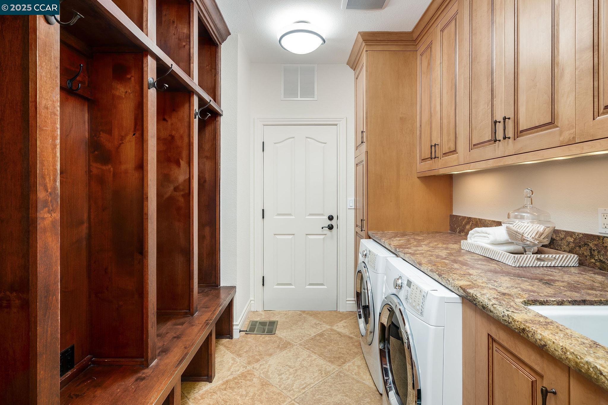 Detail Gallery Image 23 of 38 For 129 Alta Vista Way, Danville,  CA 94506 - 4 Beds | 3/1 Baths