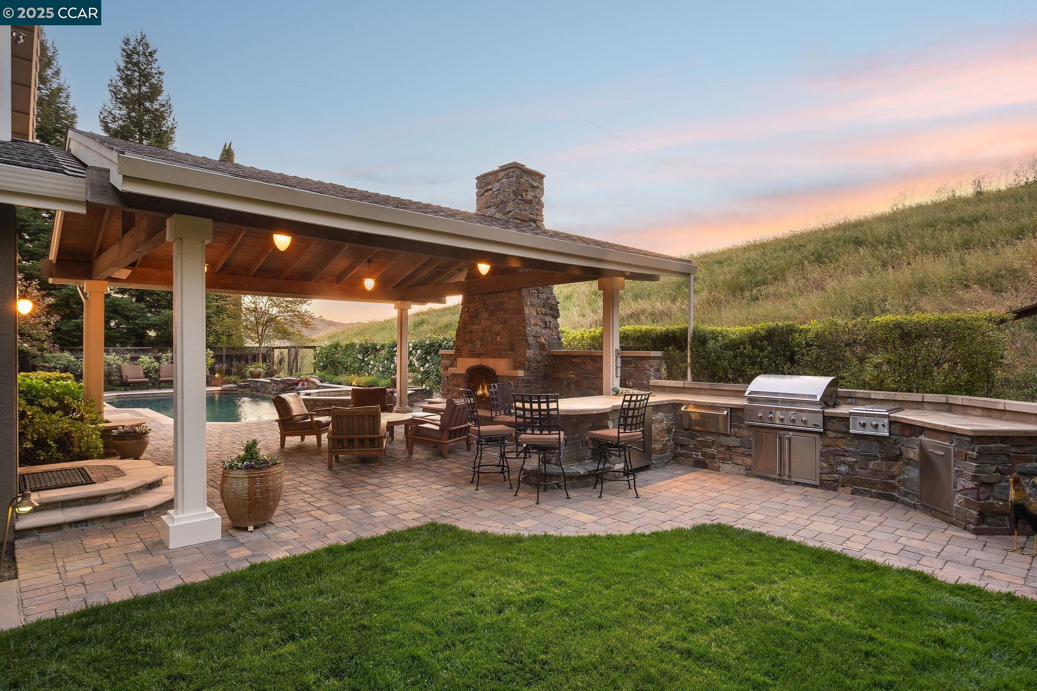 Detail Gallery Image 24 of 38 For 129 Alta Vista Way, Danville,  CA 94506 - 4 Beds | 3/1 Baths