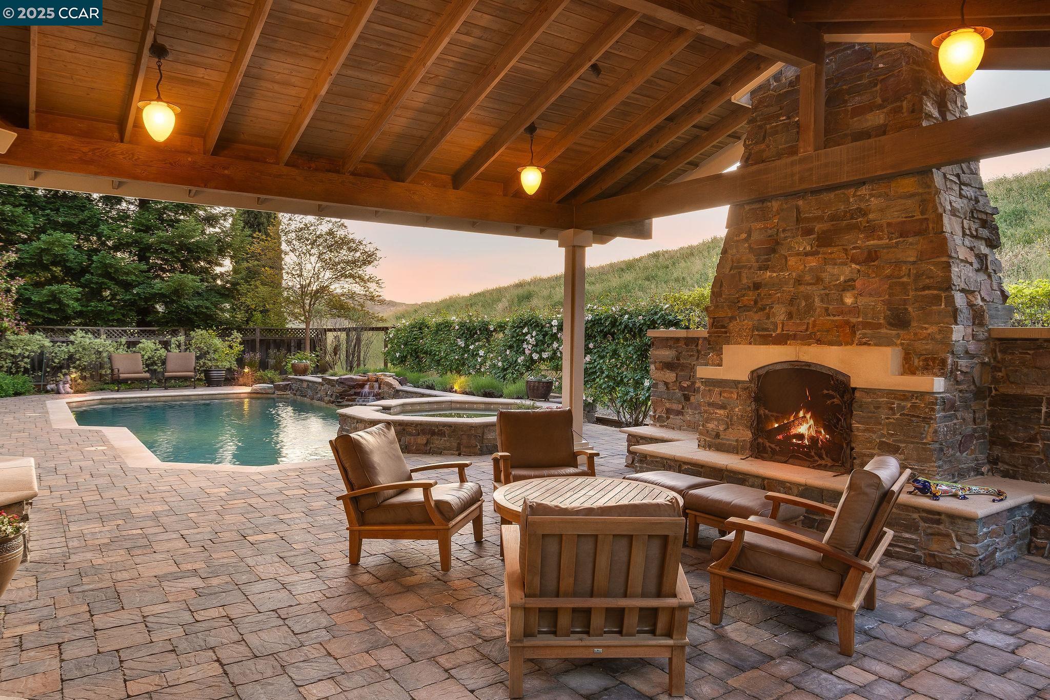 Detail Gallery Image 26 of 38 For 129 Alta Vista Way, Danville,  CA 94506 - 4 Beds | 3/1 Baths