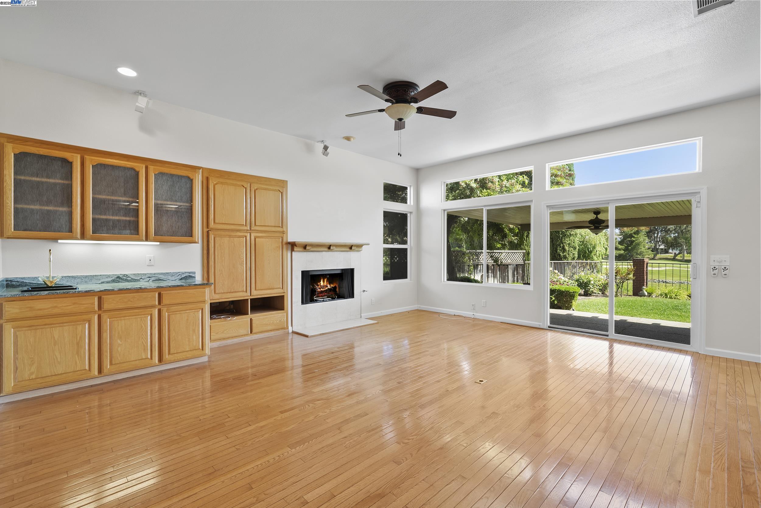 Detail Gallery Image 5 of 14 For 5511 Lanai Ct, Discovery Bay,  CA 94505 - 3 Beds | 2 Baths