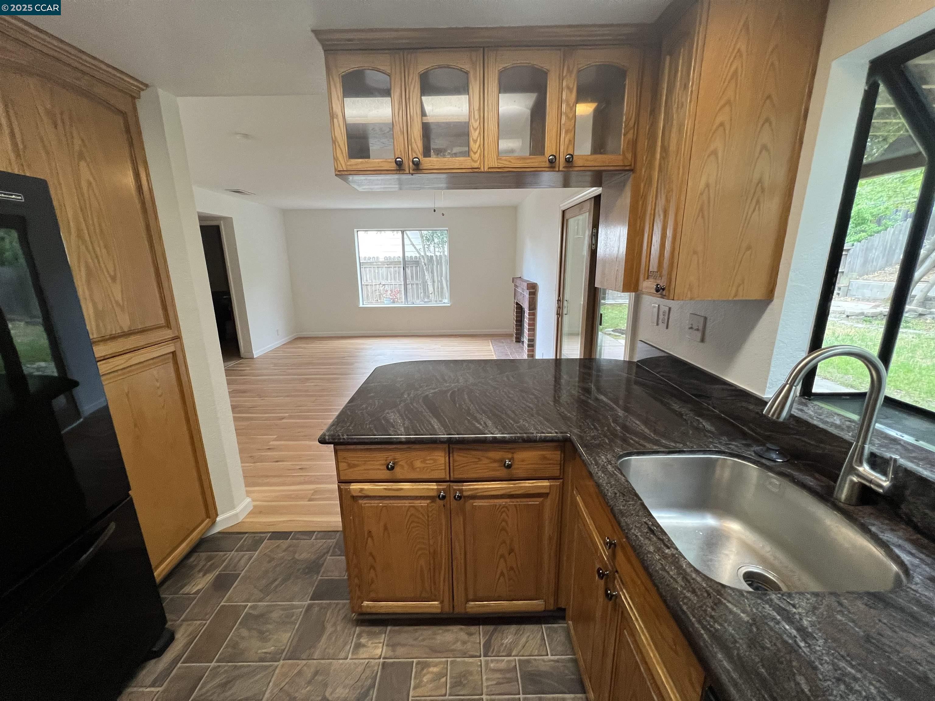 Detail Gallery Image 14 of 43 For 448 Mcgrue Circle, Vallejo,  CA 94589 - 3 Beds | 2/1 Baths