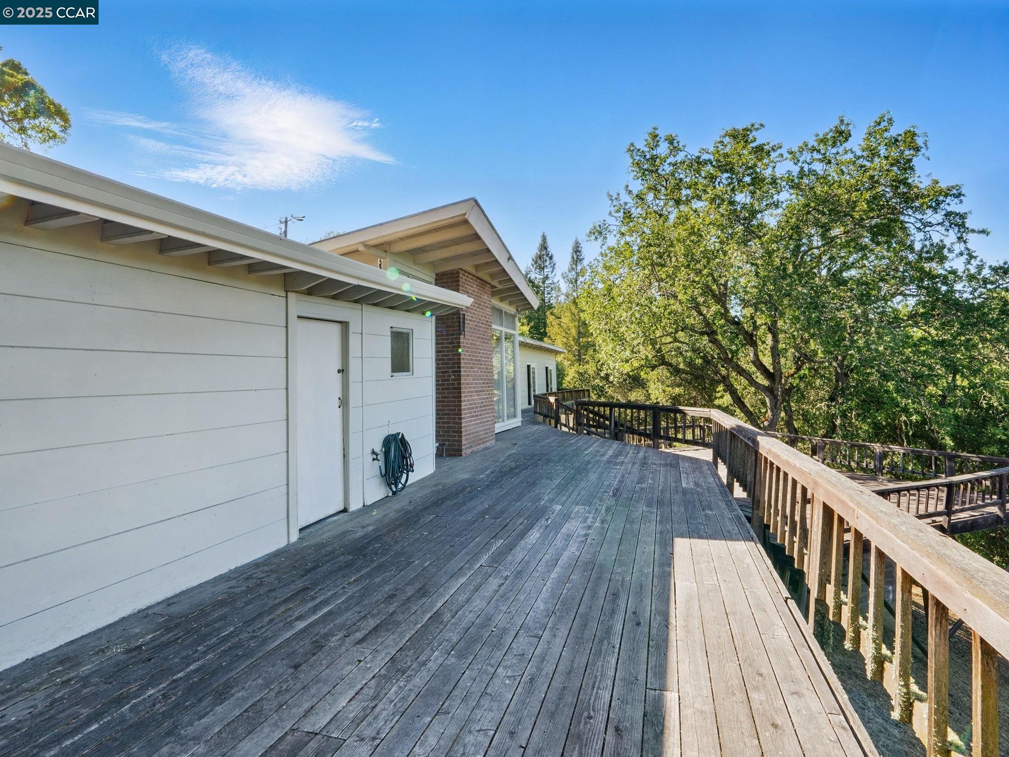 Detail Gallery Image 24 of 42 For 5 Tappan Ct, Orinda,  CA 94563 - 3 Beds | 2/1 Baths