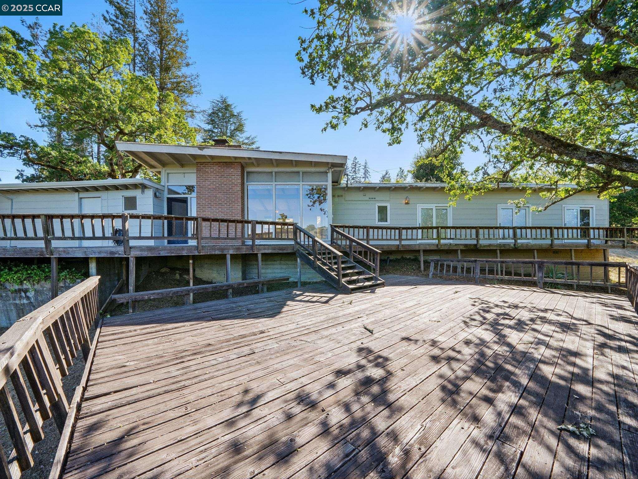 Detail Gallery Image 26 of 42 For 5 Tappan Ct, Orinda,  CA 94563 - 3 Beds | 2/1 Baths