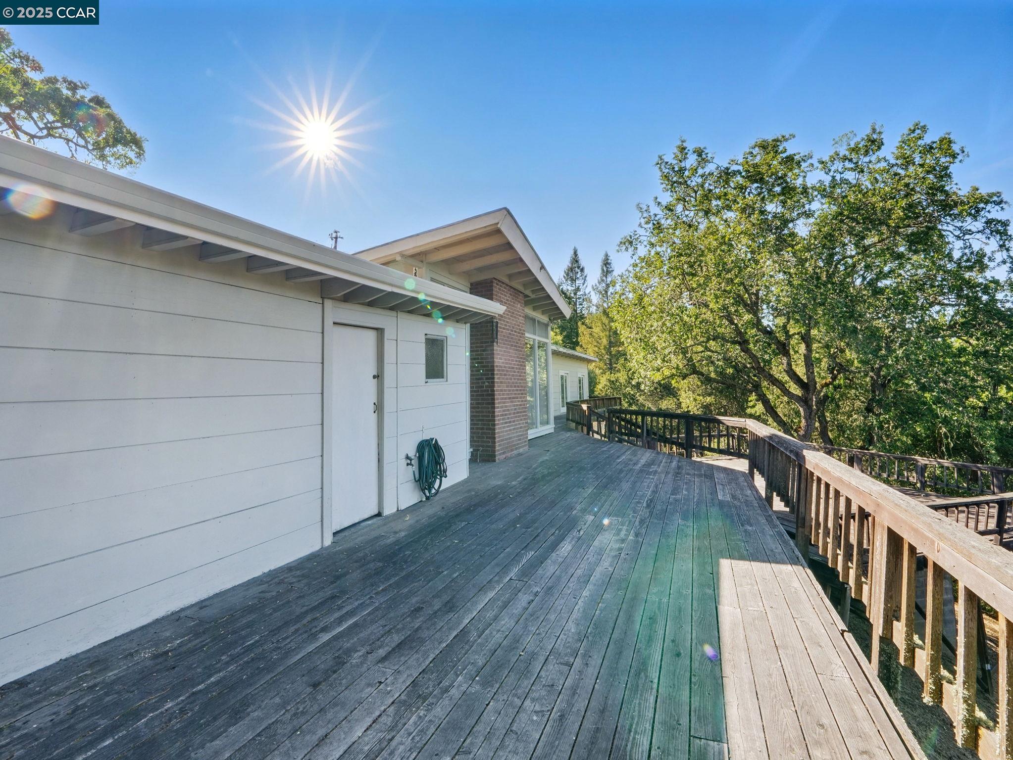 Detail Gallery Image 27 of 42 For 5 Tappan Ct, Orinda,  CA 94563 - 3 Beds | 2/1 Baths