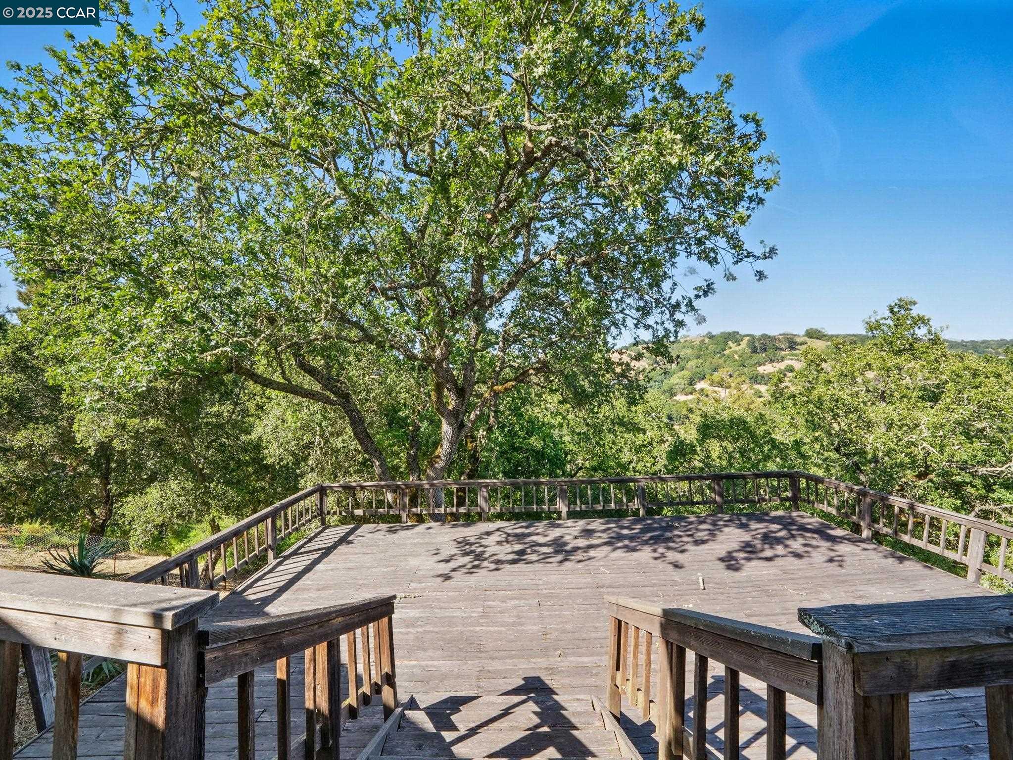 Detail Gallery Image 28 of 42 For 5 Tappan Ct, Orinda,  CA 94563 - 3 Beds | 2/1 Baths
