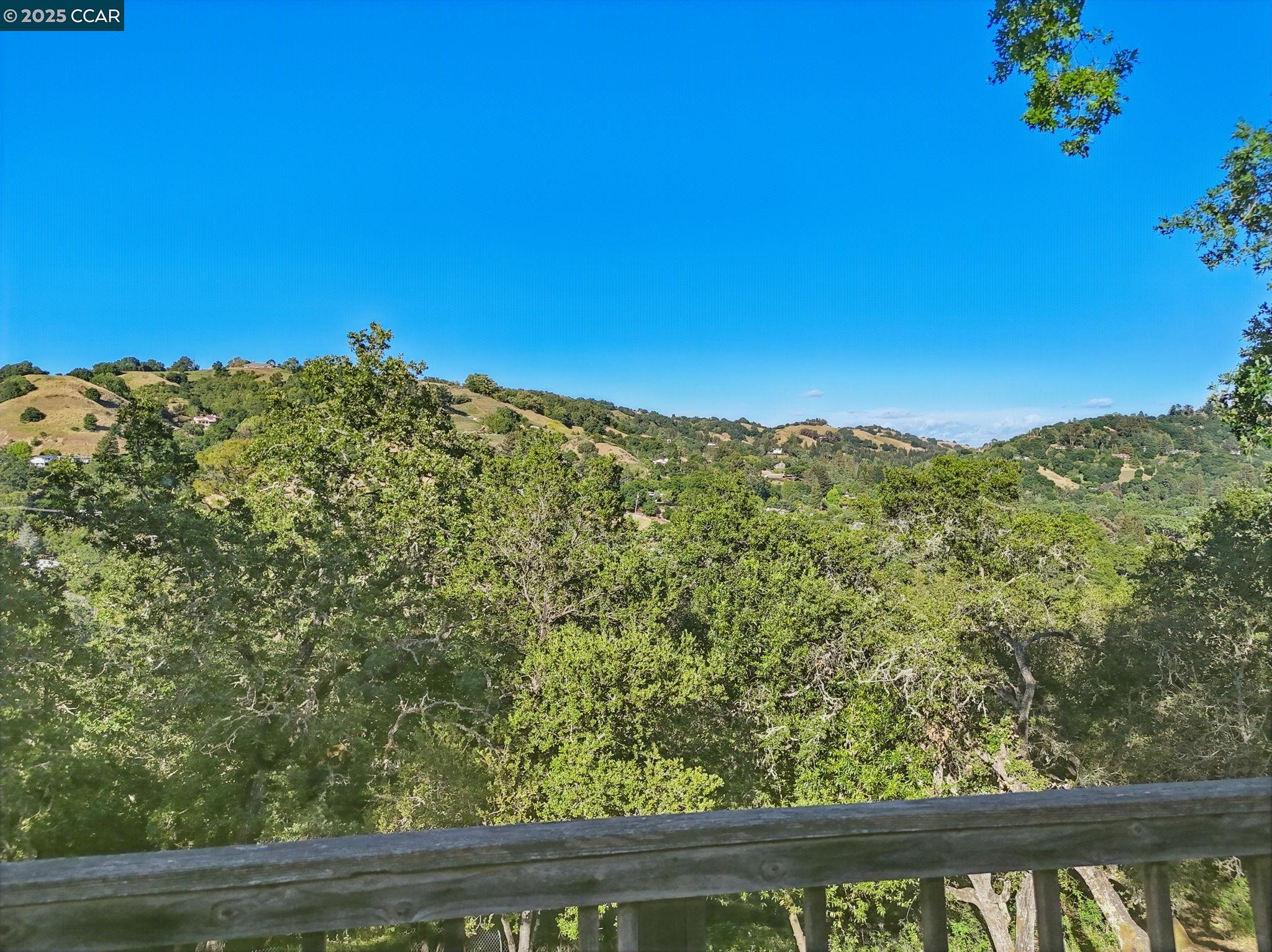 Detail Gallery Image 29 of 42 For 5 Tappan Ct, Orinda,  CA 94563 - 3 Beds | 2/1 Baths