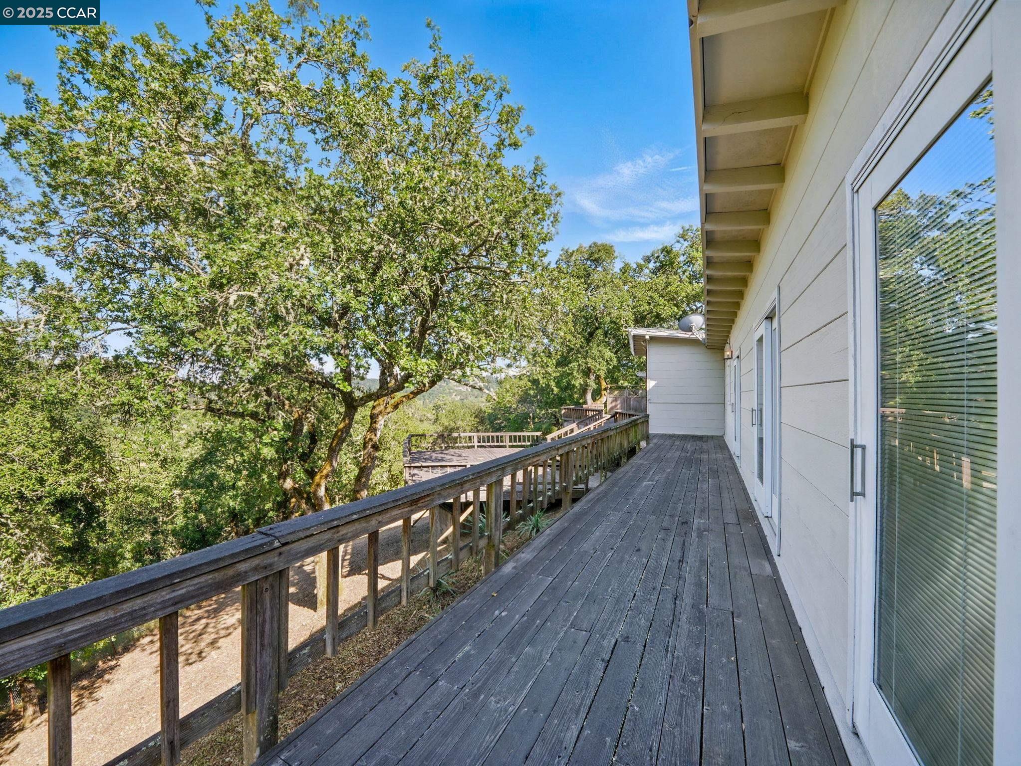 Detail Gallery Image 30 of 42 For 5 Tappan Ct, Orinda,  CA 94563 - 3 Beds | 2/1 Baths