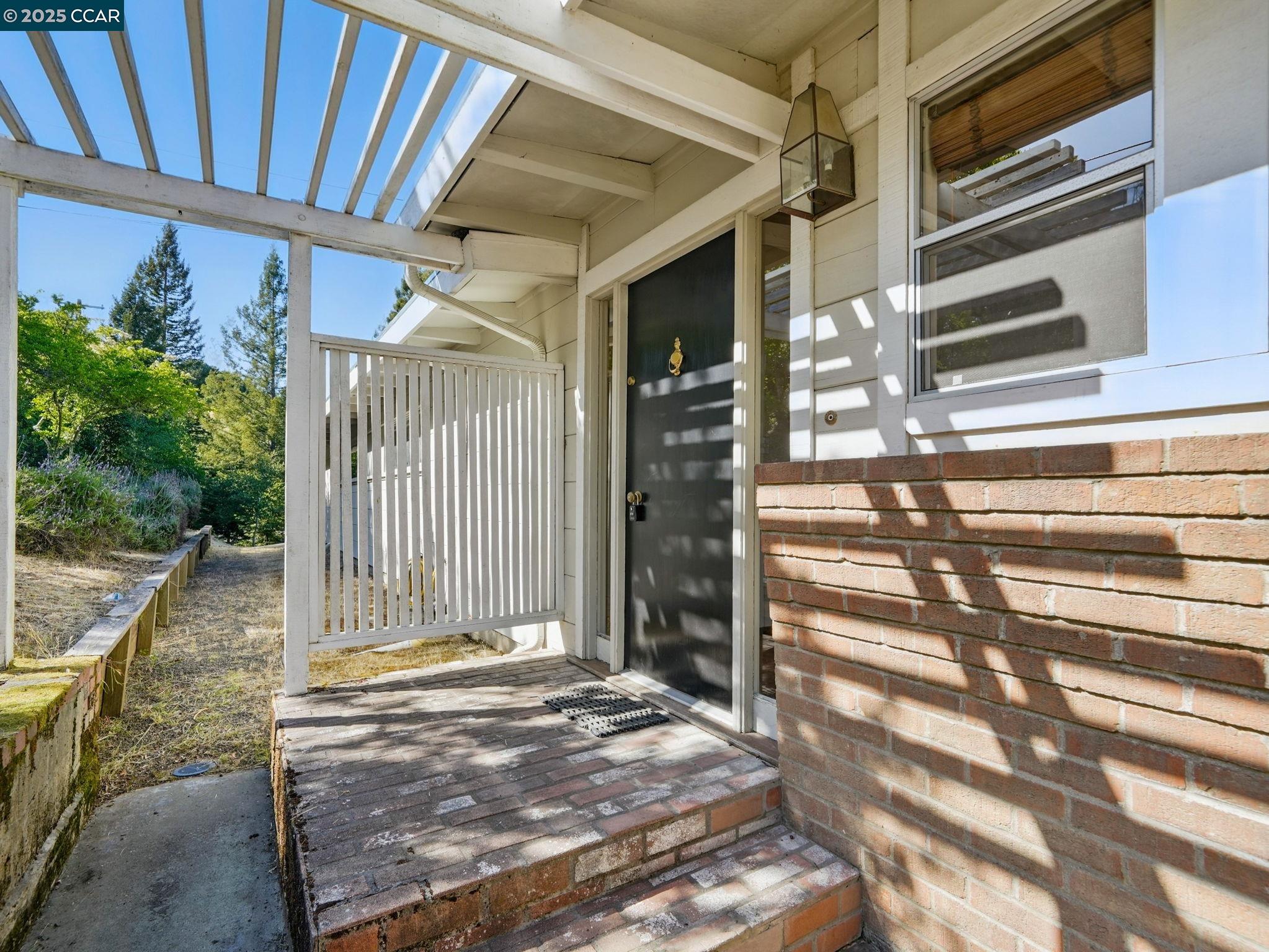 Detail Gallery Image 31 of 42 For 5 Tappan Ct, Orinda,  CA 94563 - 3 Beds | 2/1 Baths