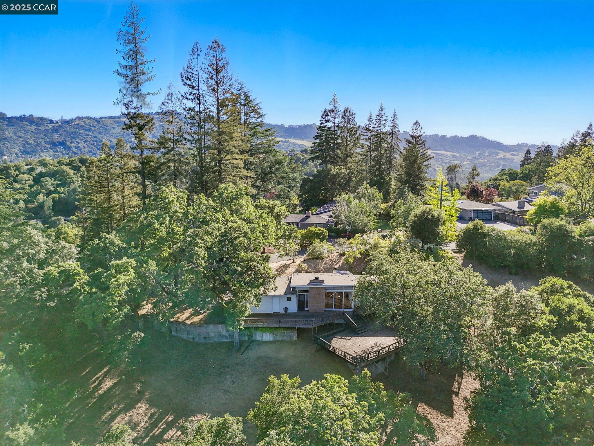 Detail Gallery Image 36 of 42 For 5 Tappan Ct, Orinda,  CA 94563 - 3 Beds | 2/1 Baths
