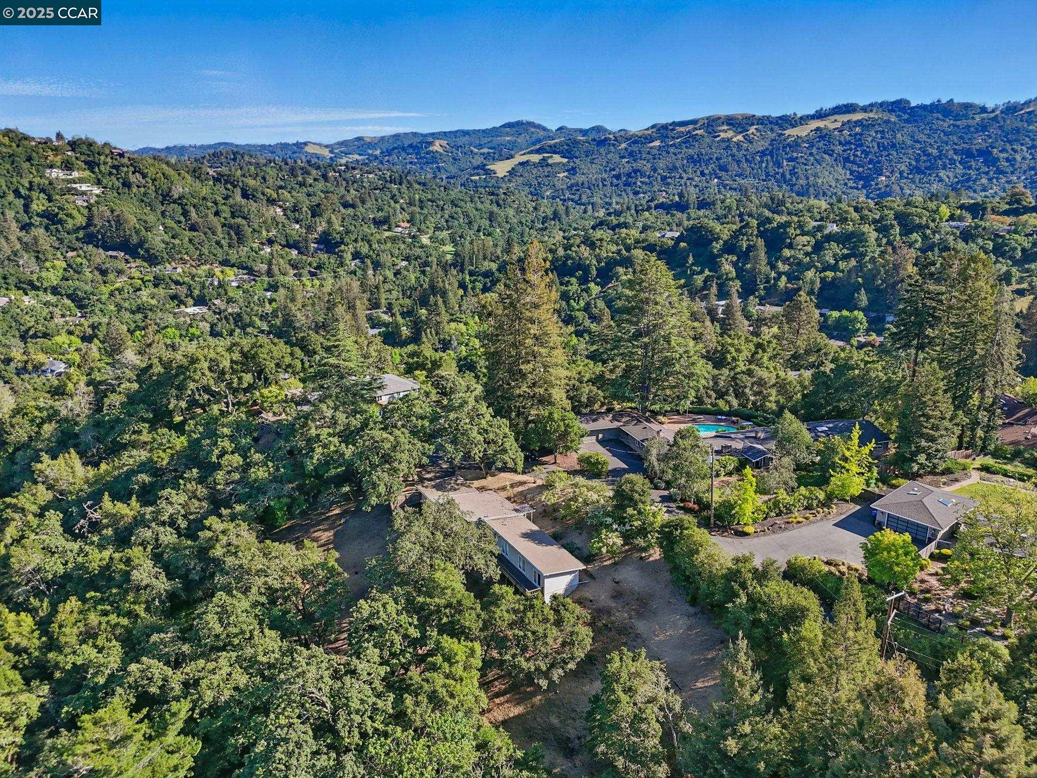 Detail Gallery Image 39 of 42 For 5 Tappan Ct, Orinda,  CA 94563 - 3 Beds | 2/1 Baths