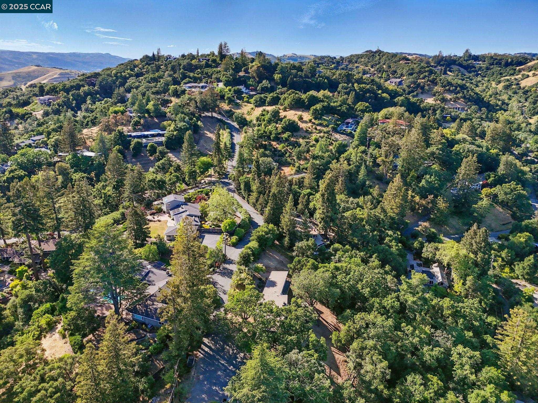 Detail Gallery Image 42 of 42 For 5 Tappan Ct, Orinda,  CA 94563 - 3 Beds | 2/1 Baths