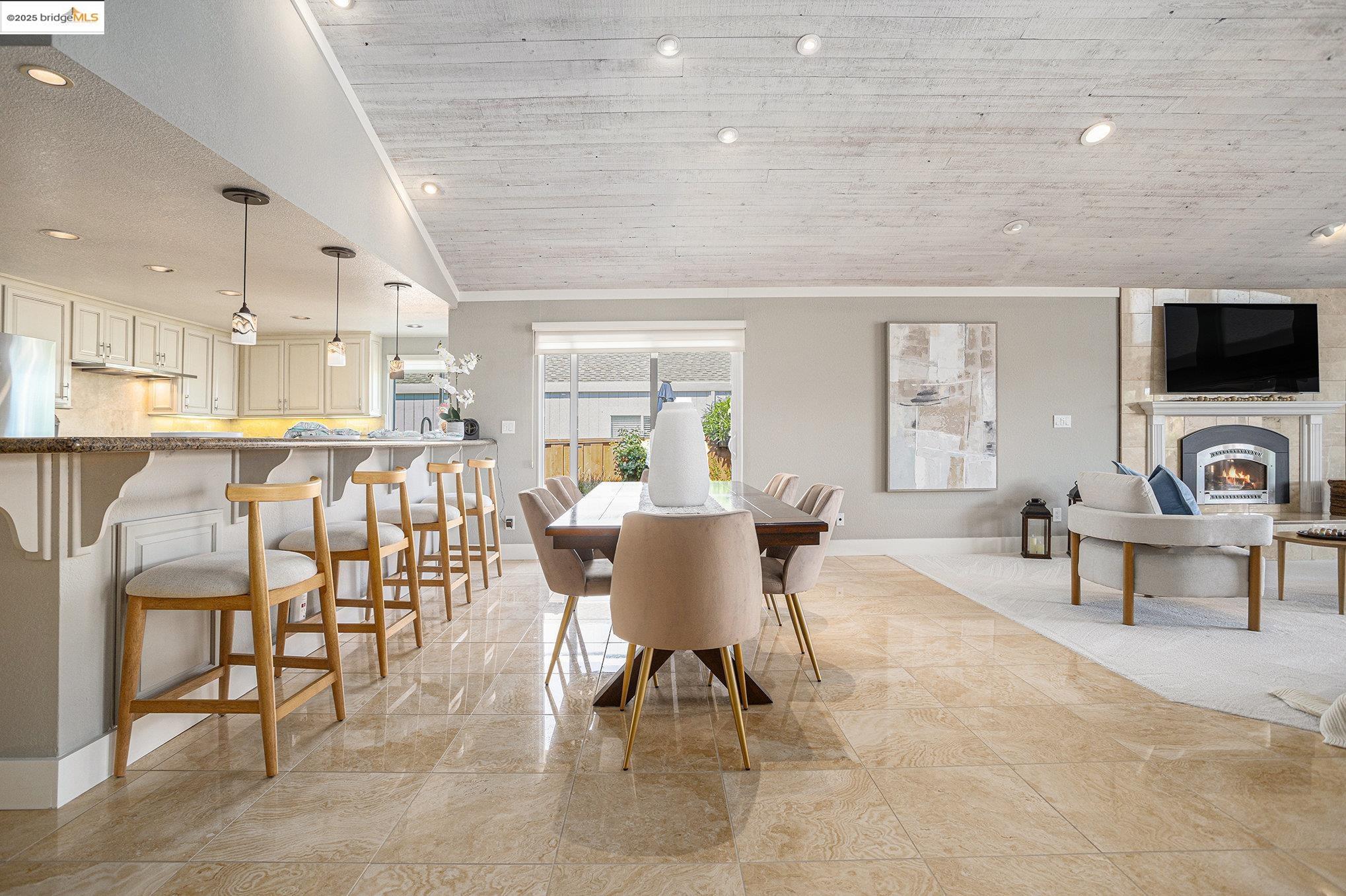 Detail Gallery Image 11 of 42 For 737 Willow Lake Rd, Discovery Bay,  CA 94505 - 3 Beds | 2 Baths